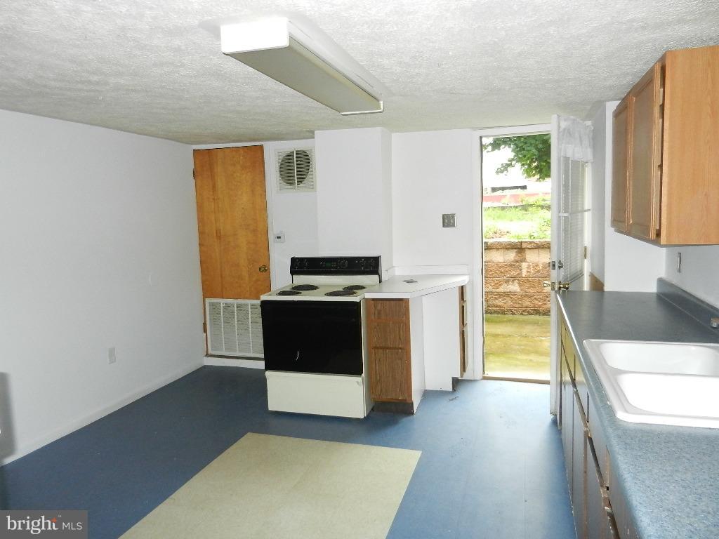 BLACK ADDITION - Residential