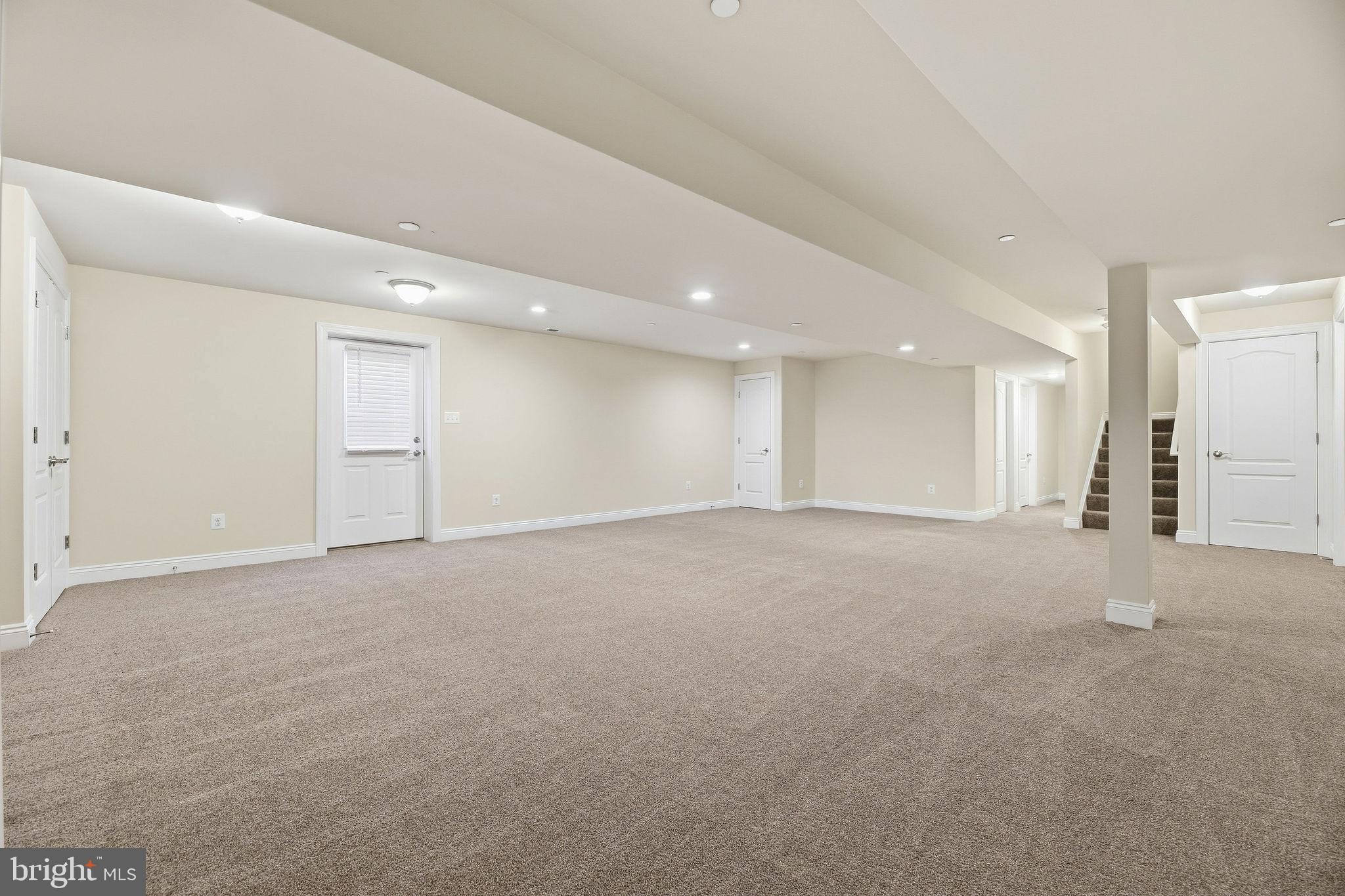 OAKLAND HALL - Residential