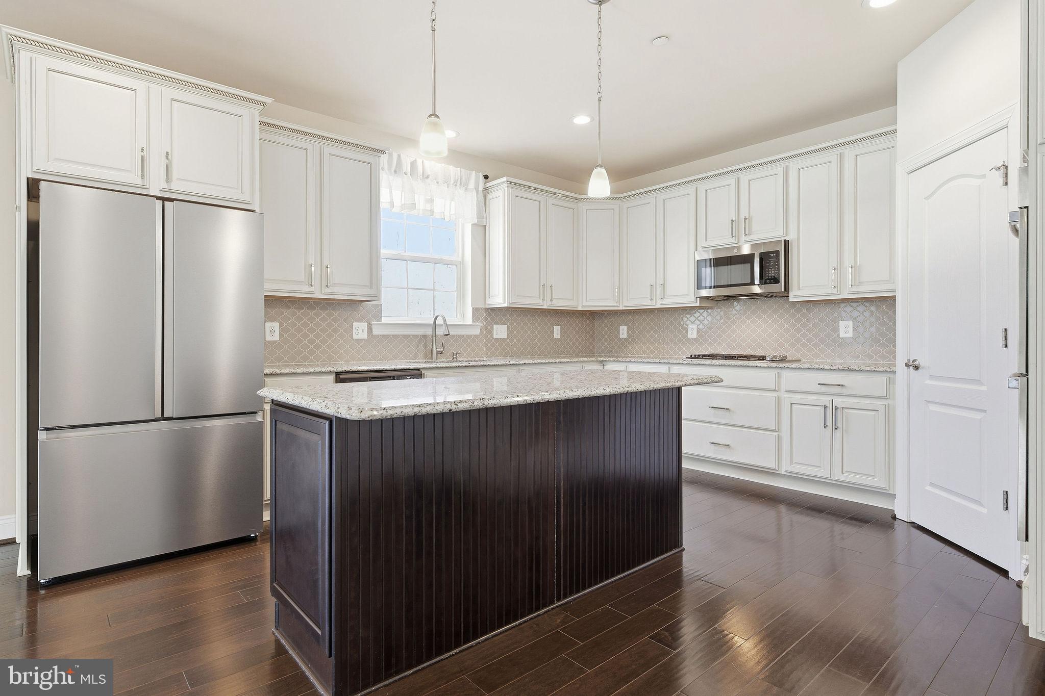 OAKLAND HALL - Residential