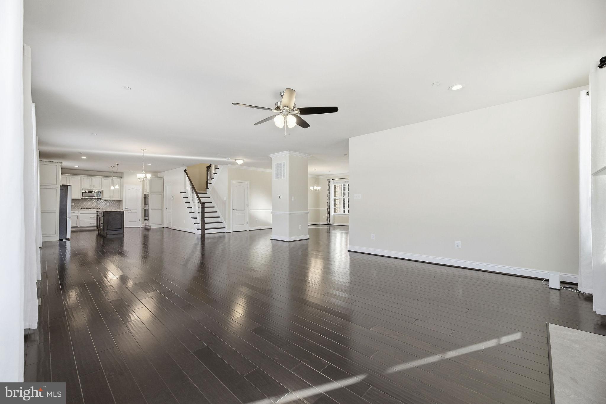 OAKLAND HALL - Residential