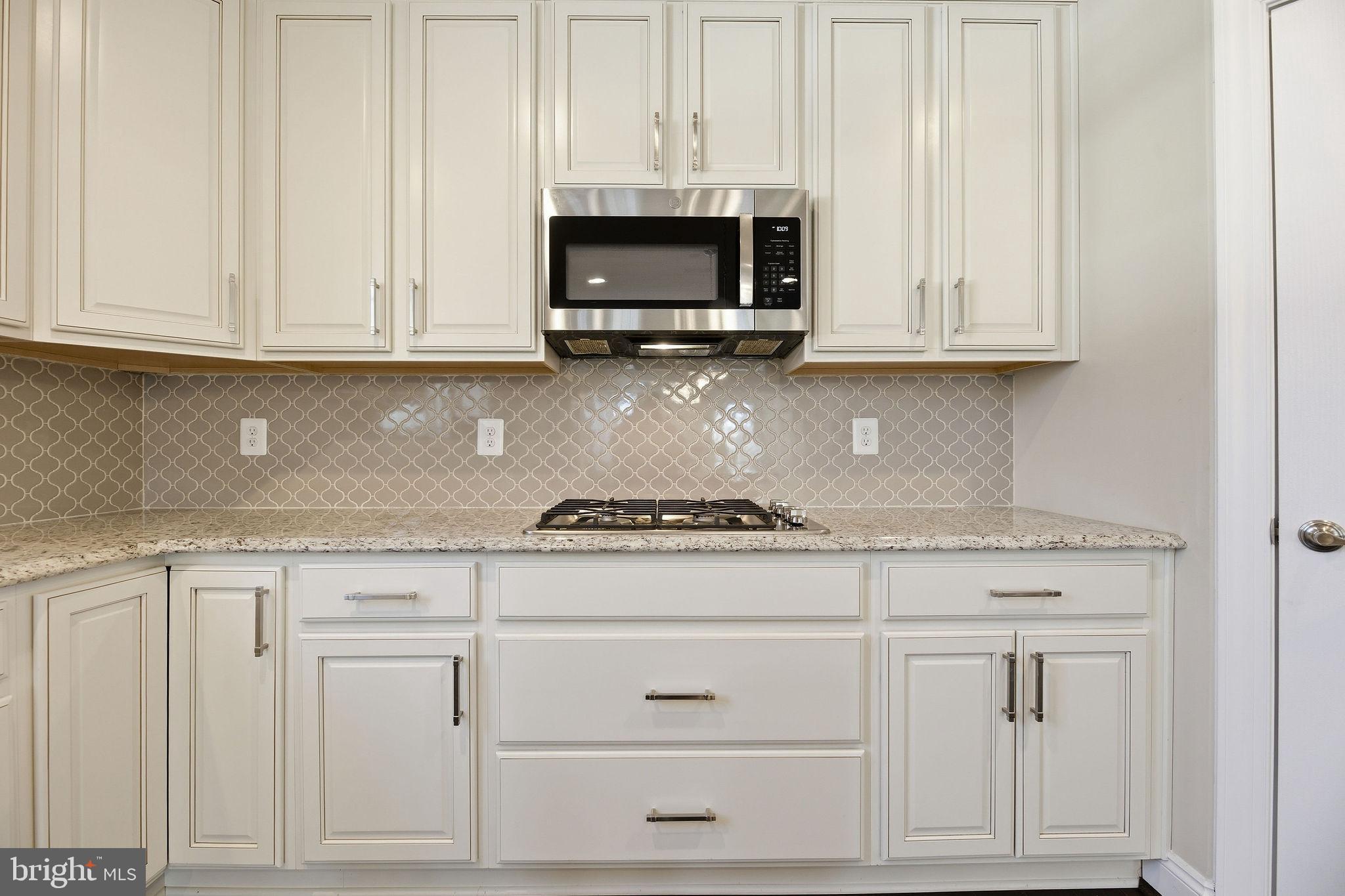 OAKLAND HALL - Residential