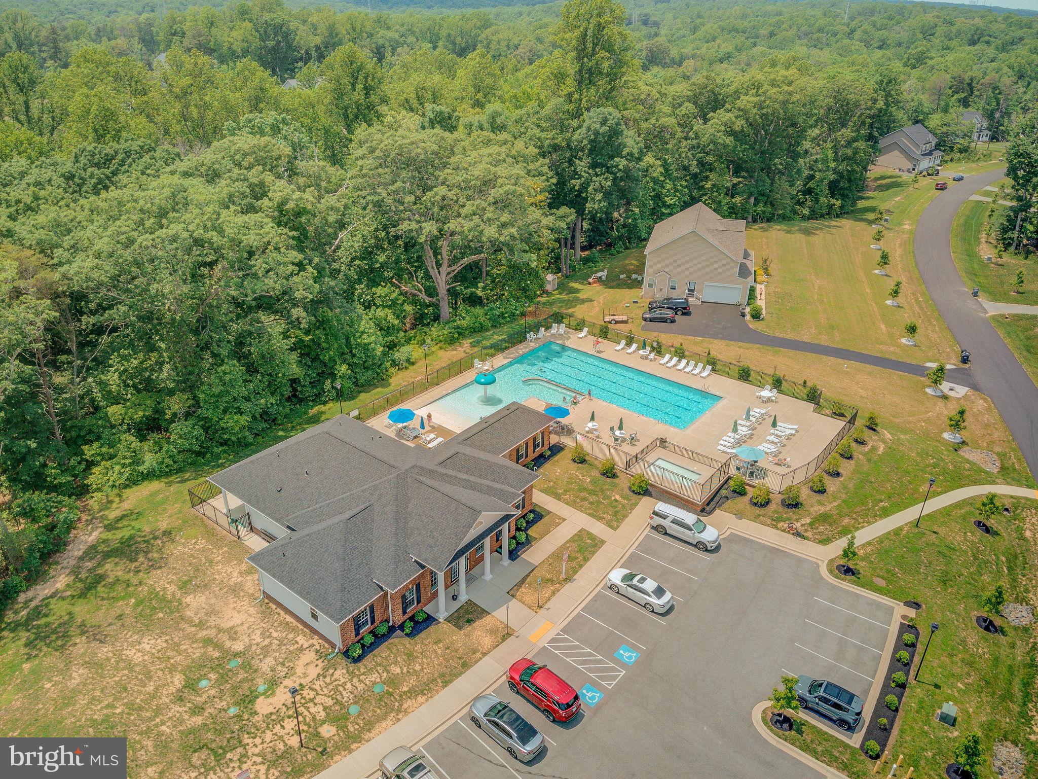 OAKLAND HALL - Residential