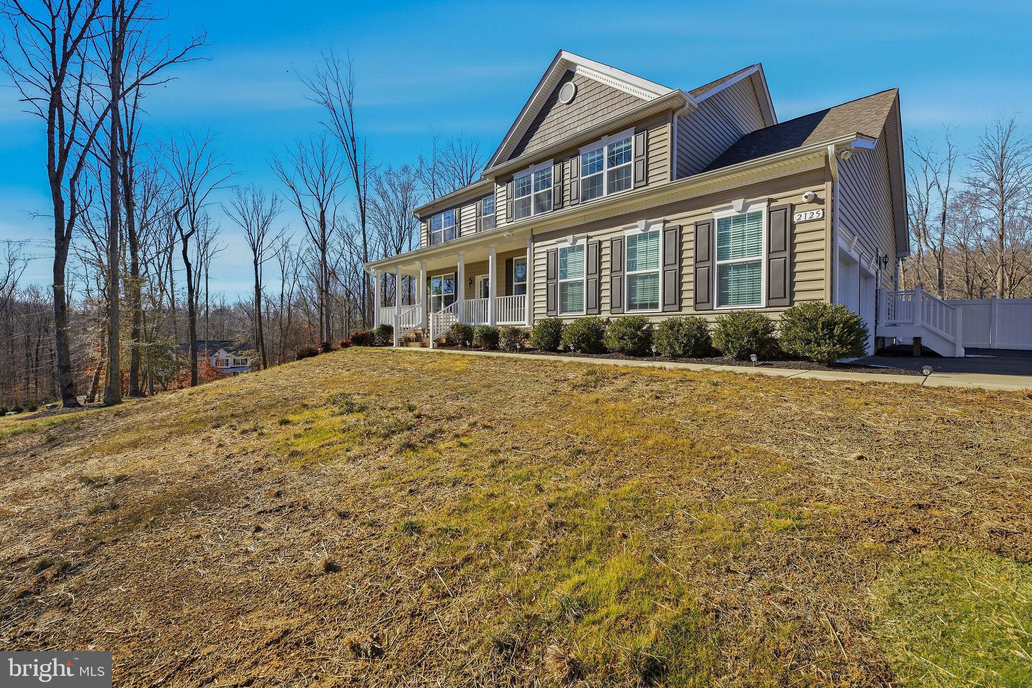 OAKLAND HALL - Residential