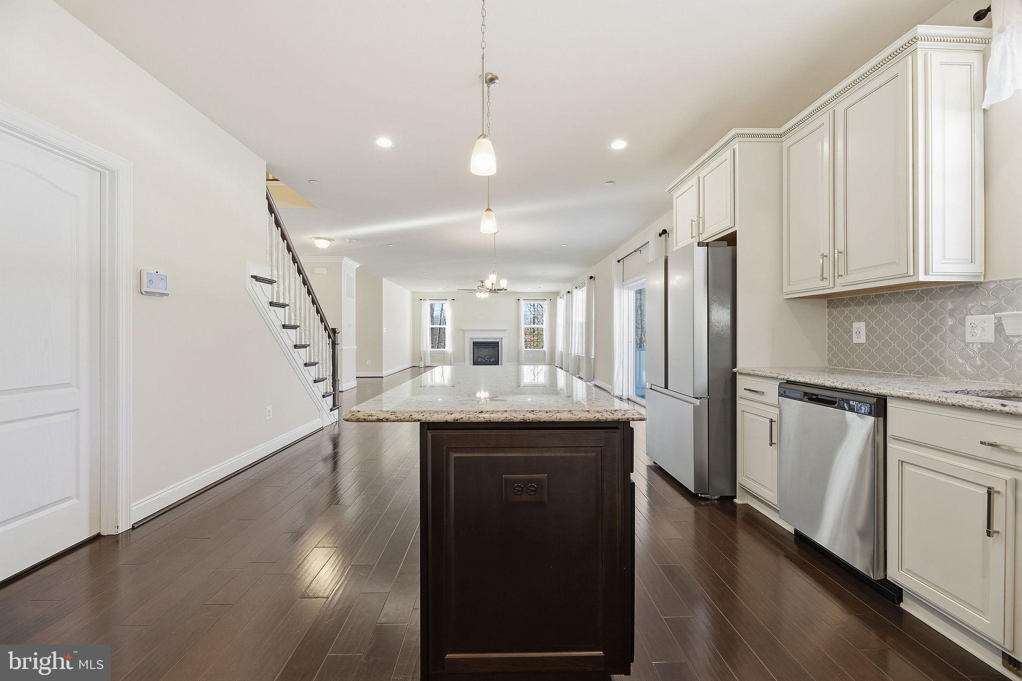 OAKLAND HALL - Residential