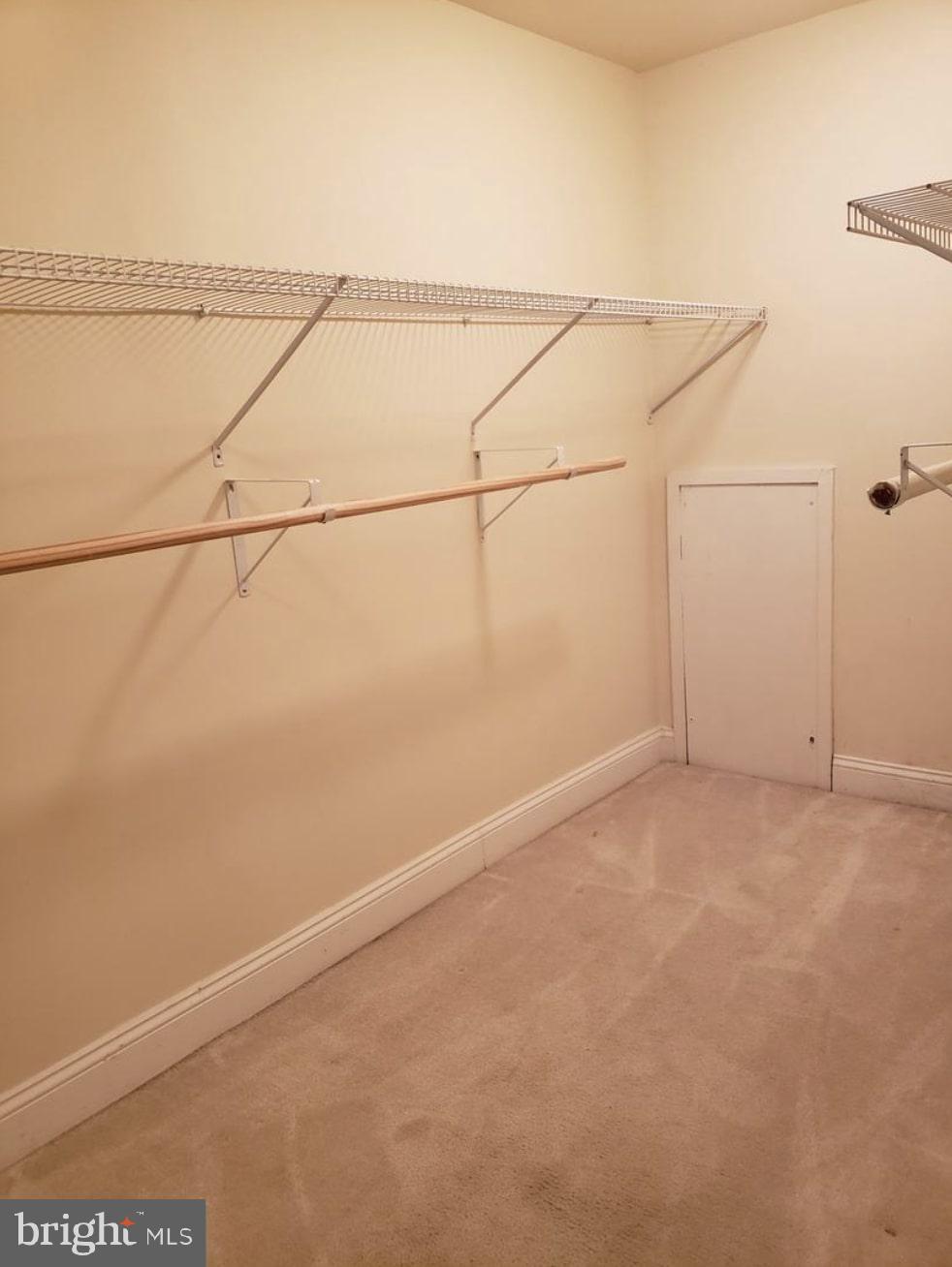 BOULEVARD MANOR - Residential Lease