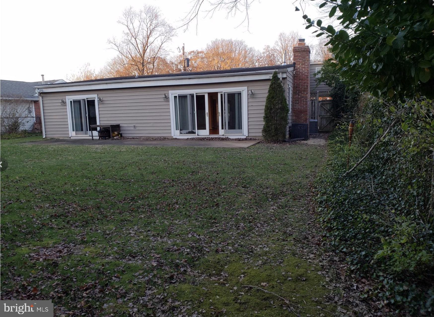 BOULEVARD MANOR - Residential Lease