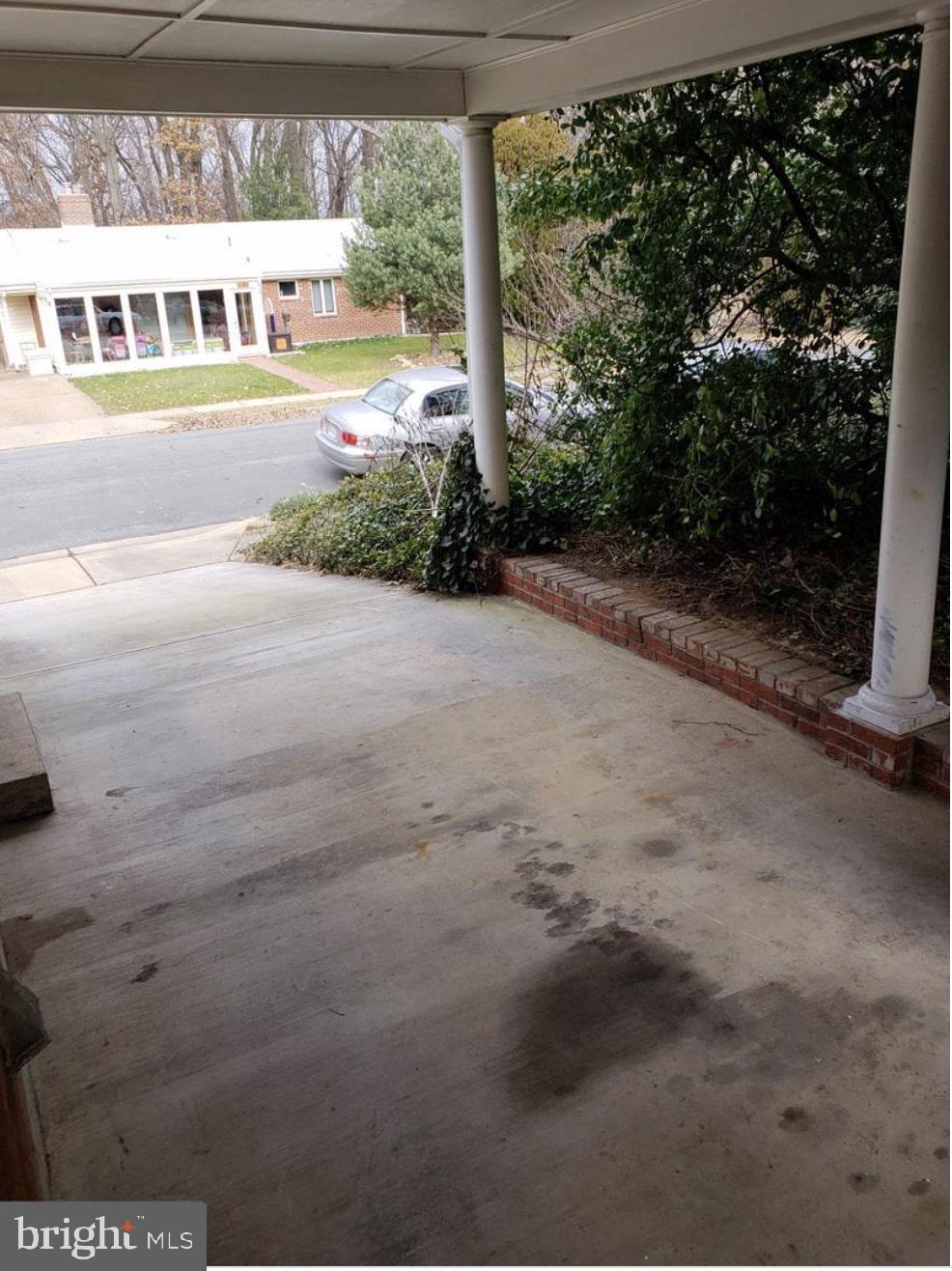 BOULEVARD MANOR - Residential Lease