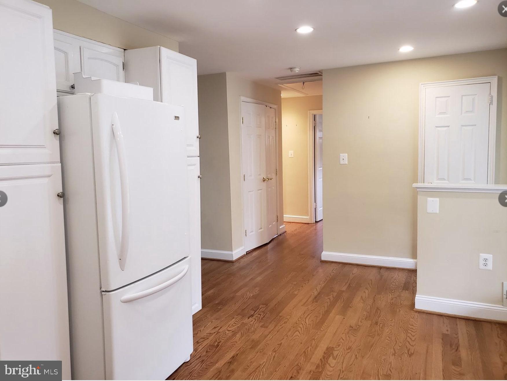 BOULEVARD MANOR - Residential Lease