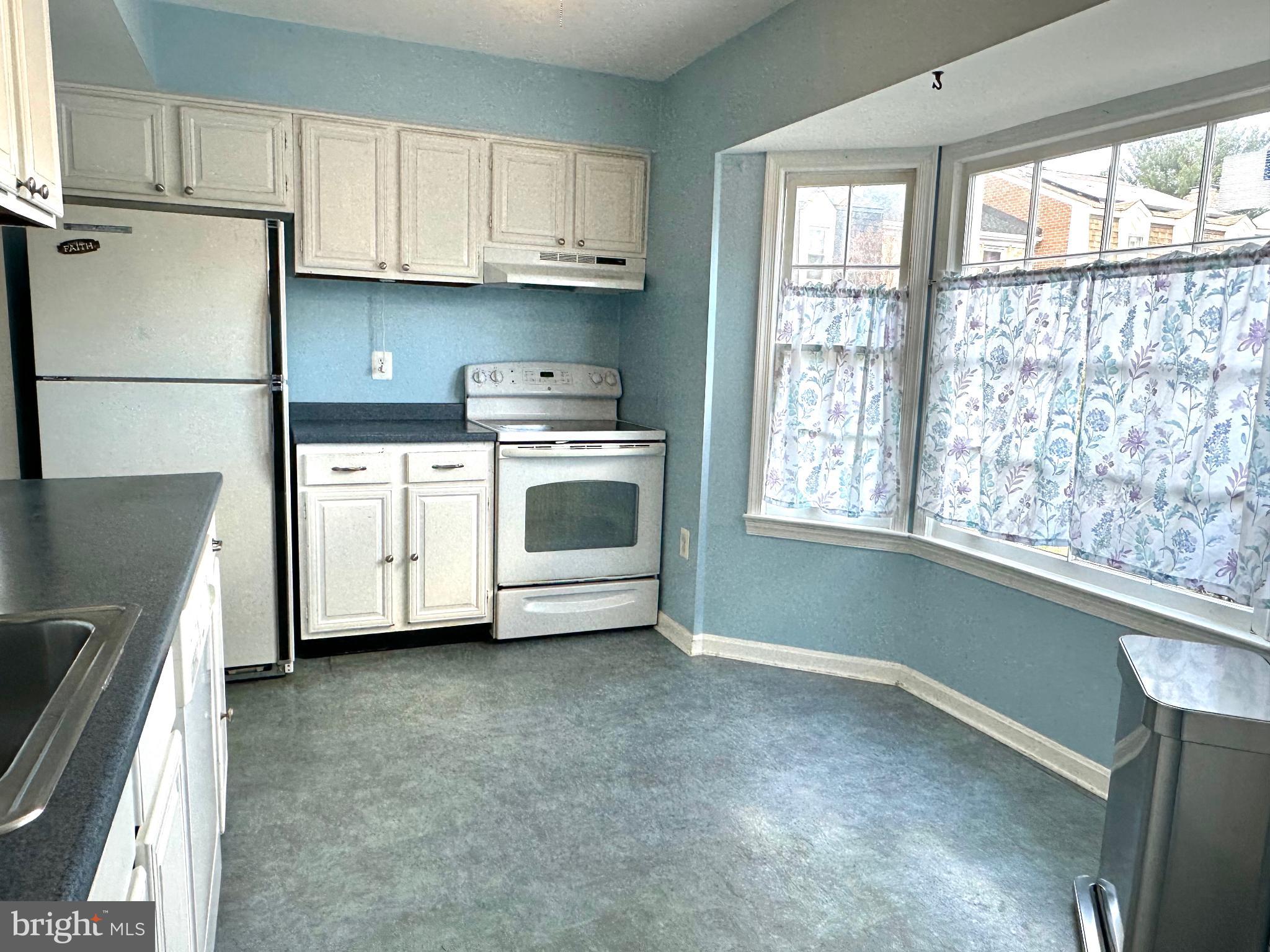 9238 HUMMINGBIRD TERRACE