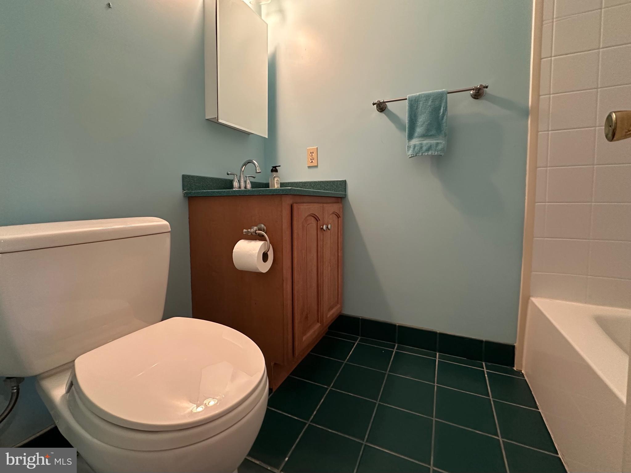 9238 HUMMINGBIRD TERRACE