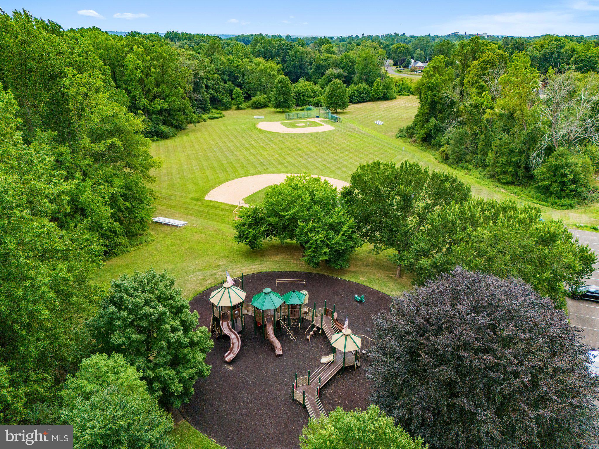 MAPLEWOOD - Residential