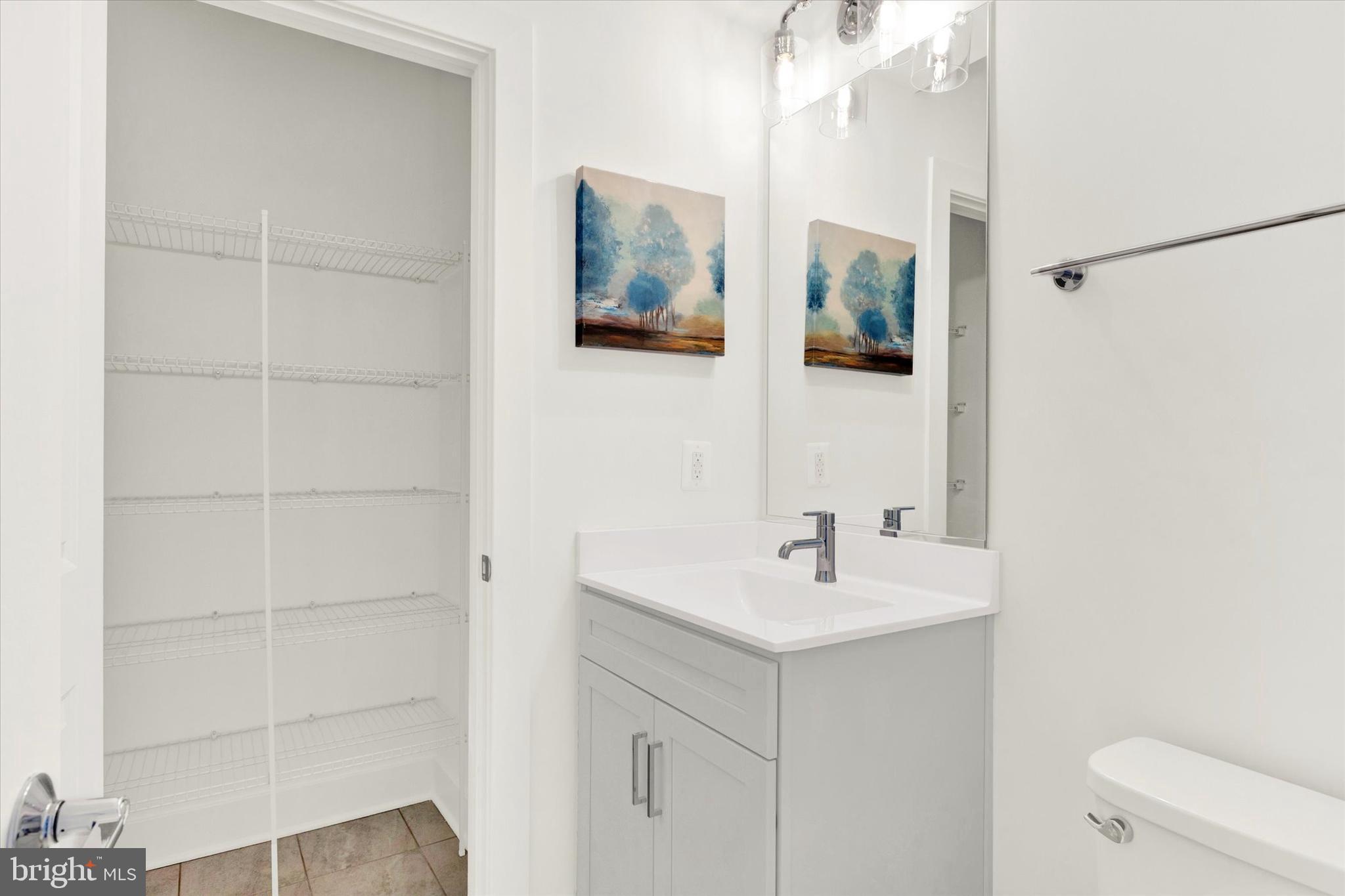 THE GROVE - Residential Lease