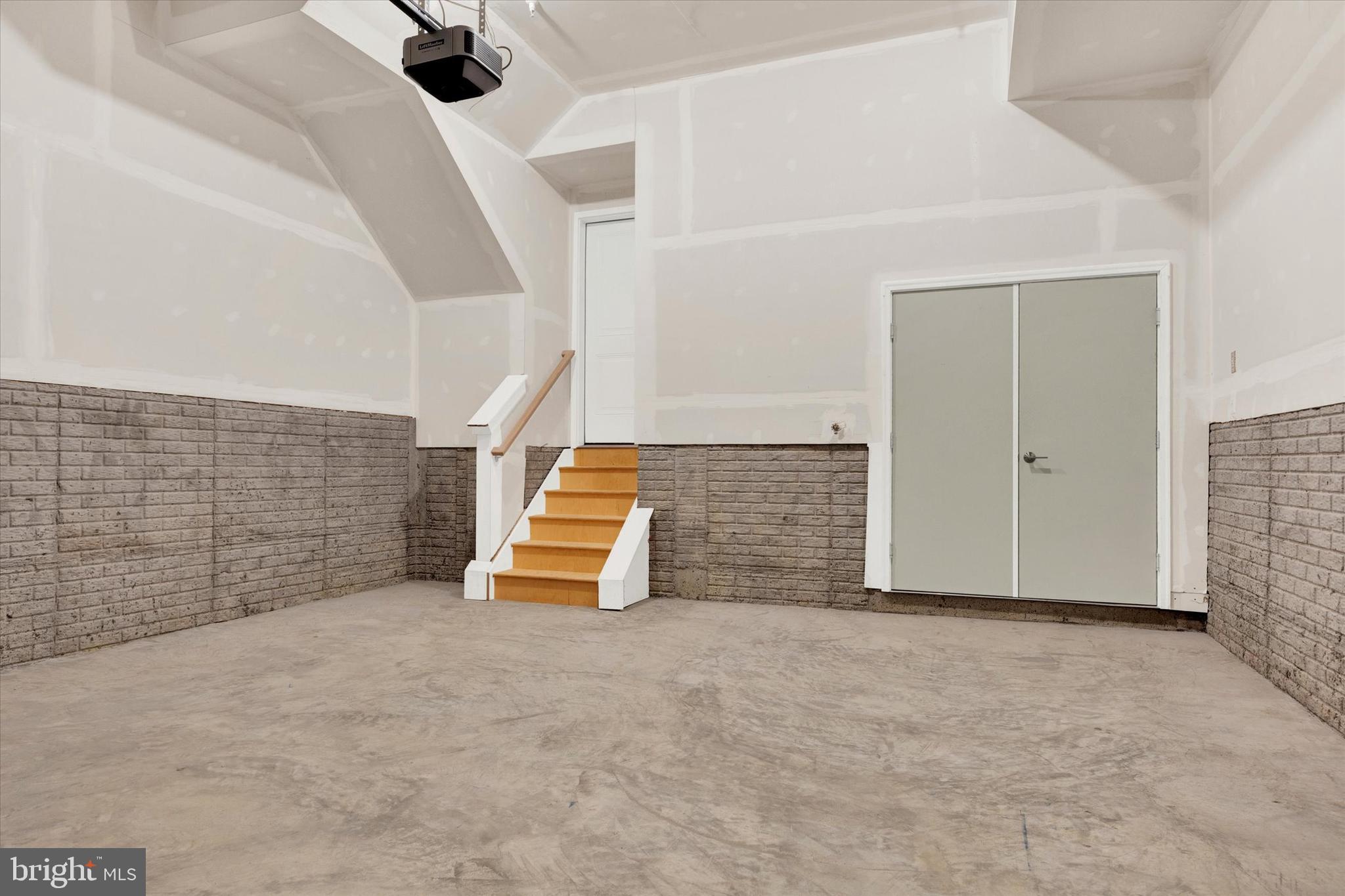 THE GROVE - Residential Lease