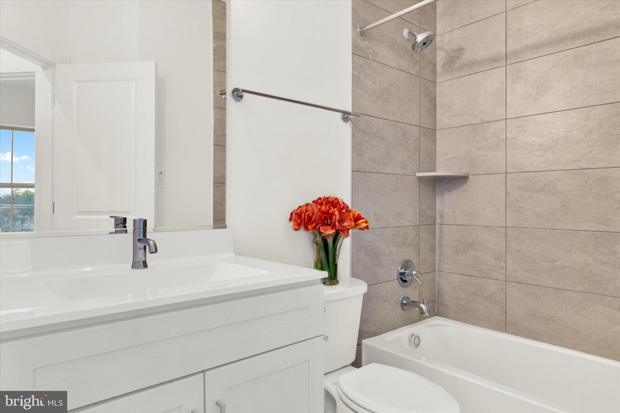 THE GROVE - Residential Lease