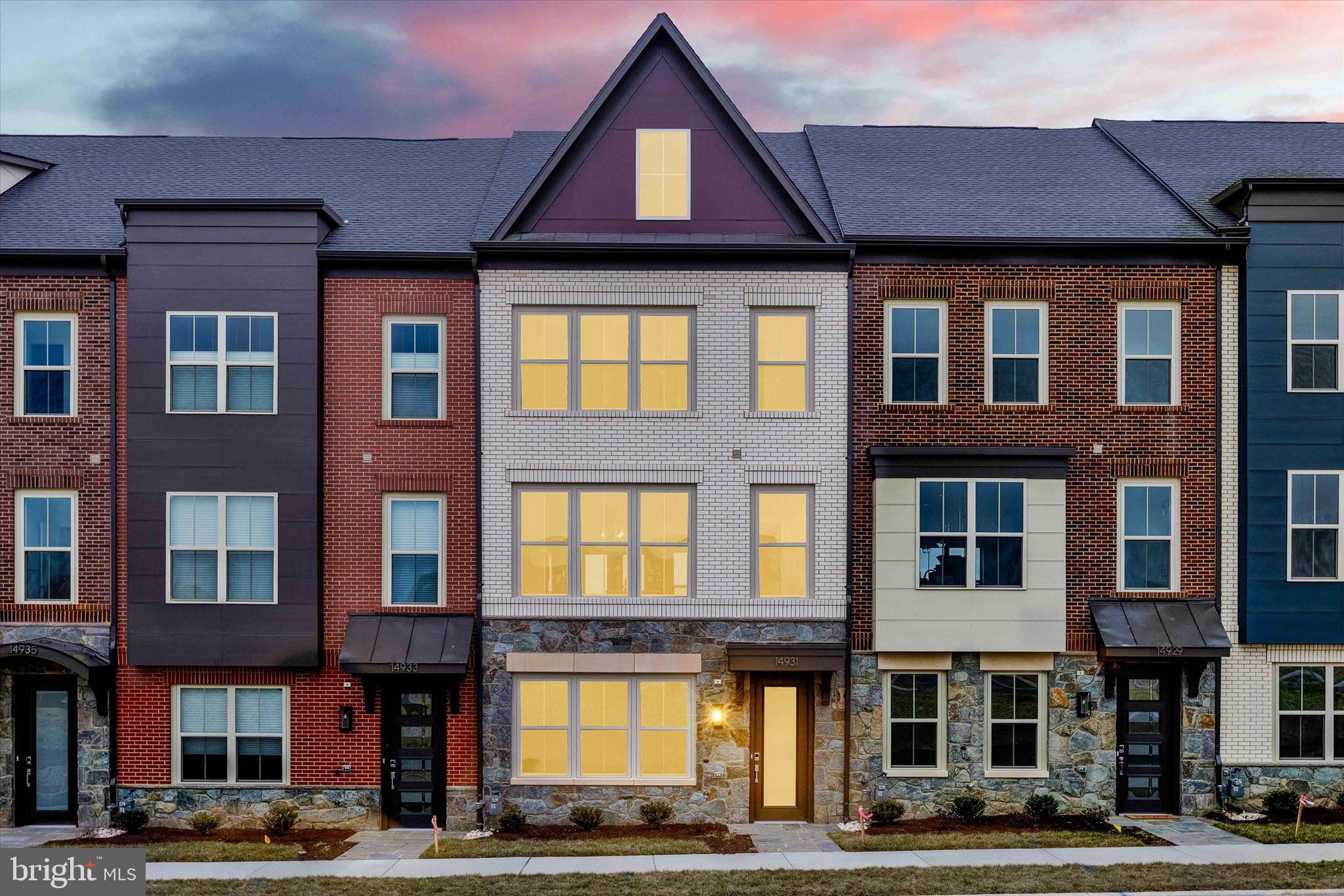 THE GROVE - Residential Lease