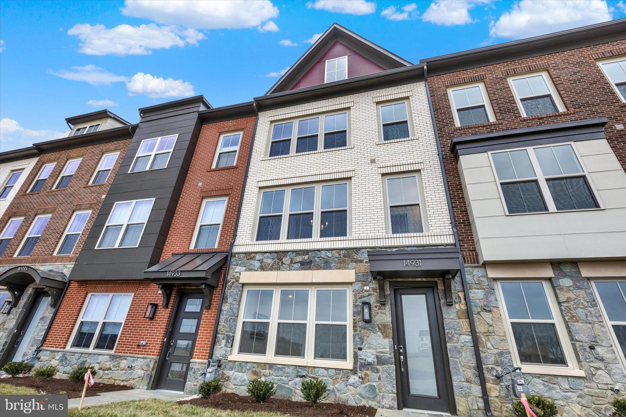 THE GROVE - Residential Lease