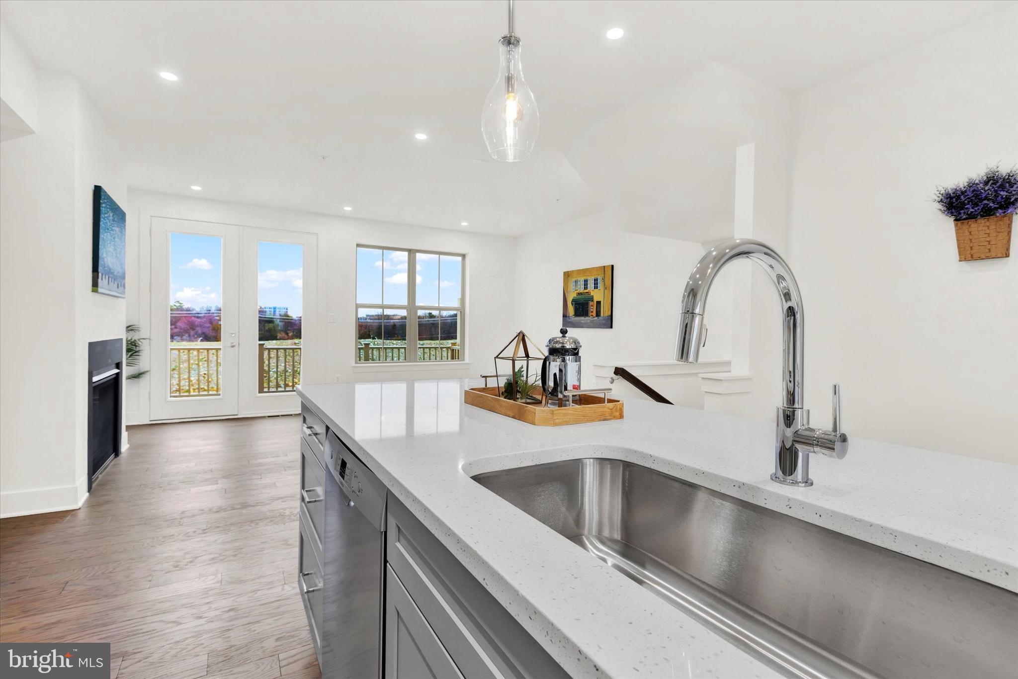 THE GROVE - Residential Lease