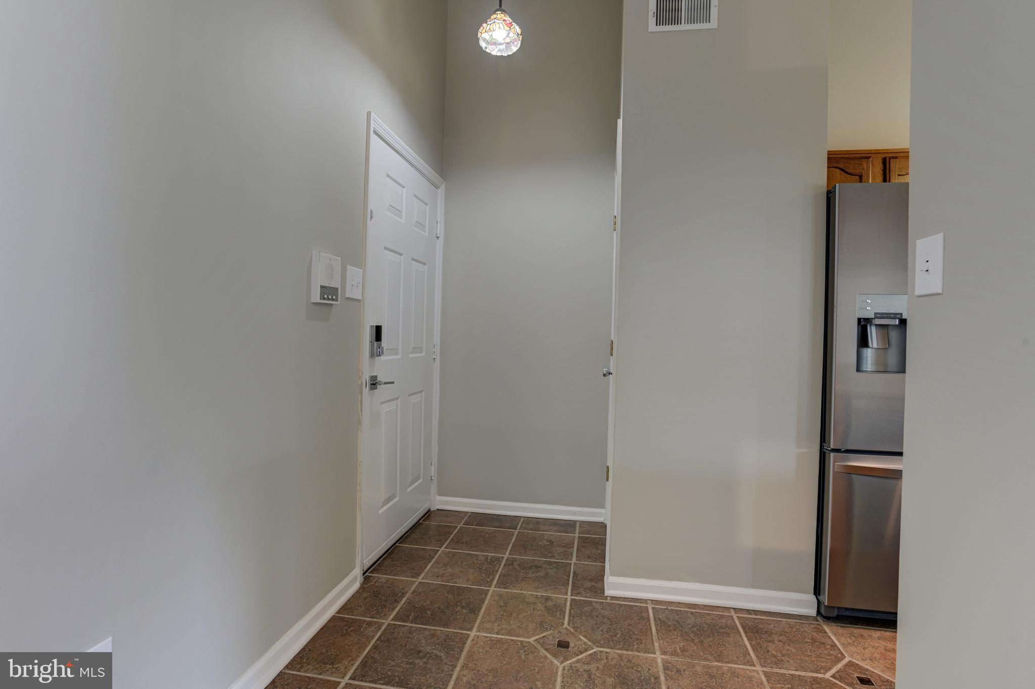 BRENTWOOD CONDO - Residential