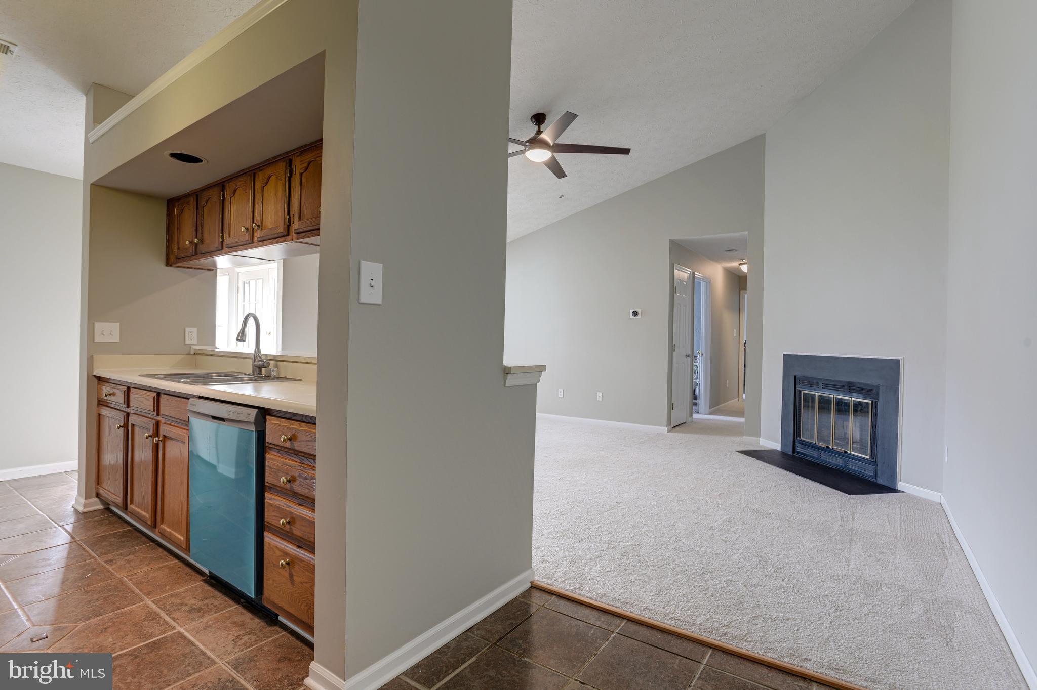 BRENTWOOD CONDO - Residential