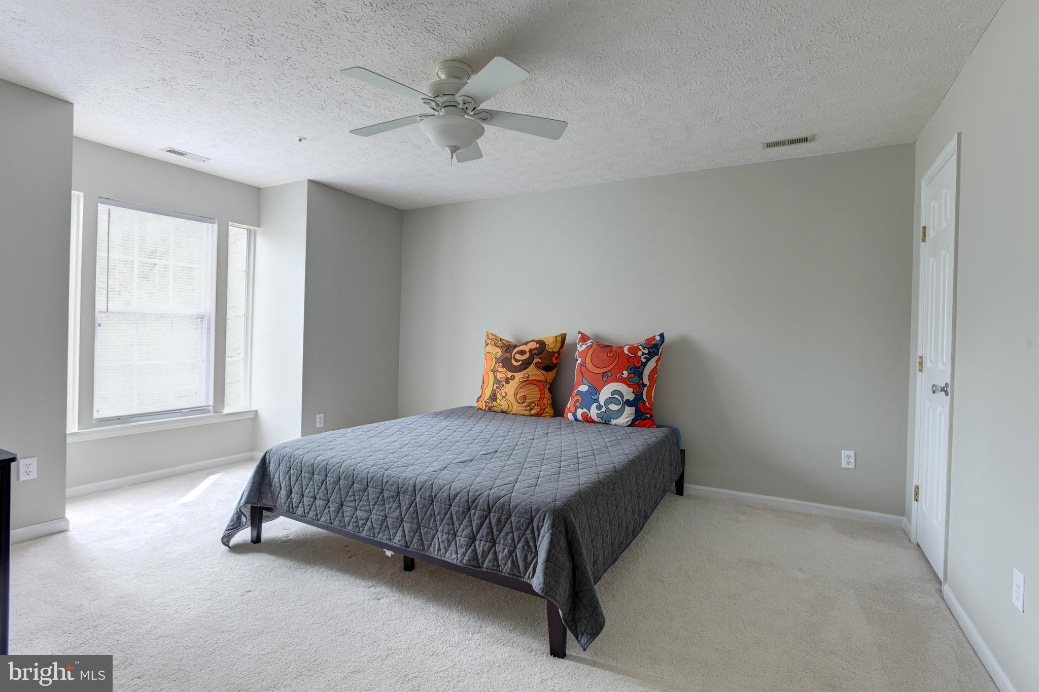 BRENTWOOD CONDO - Residential