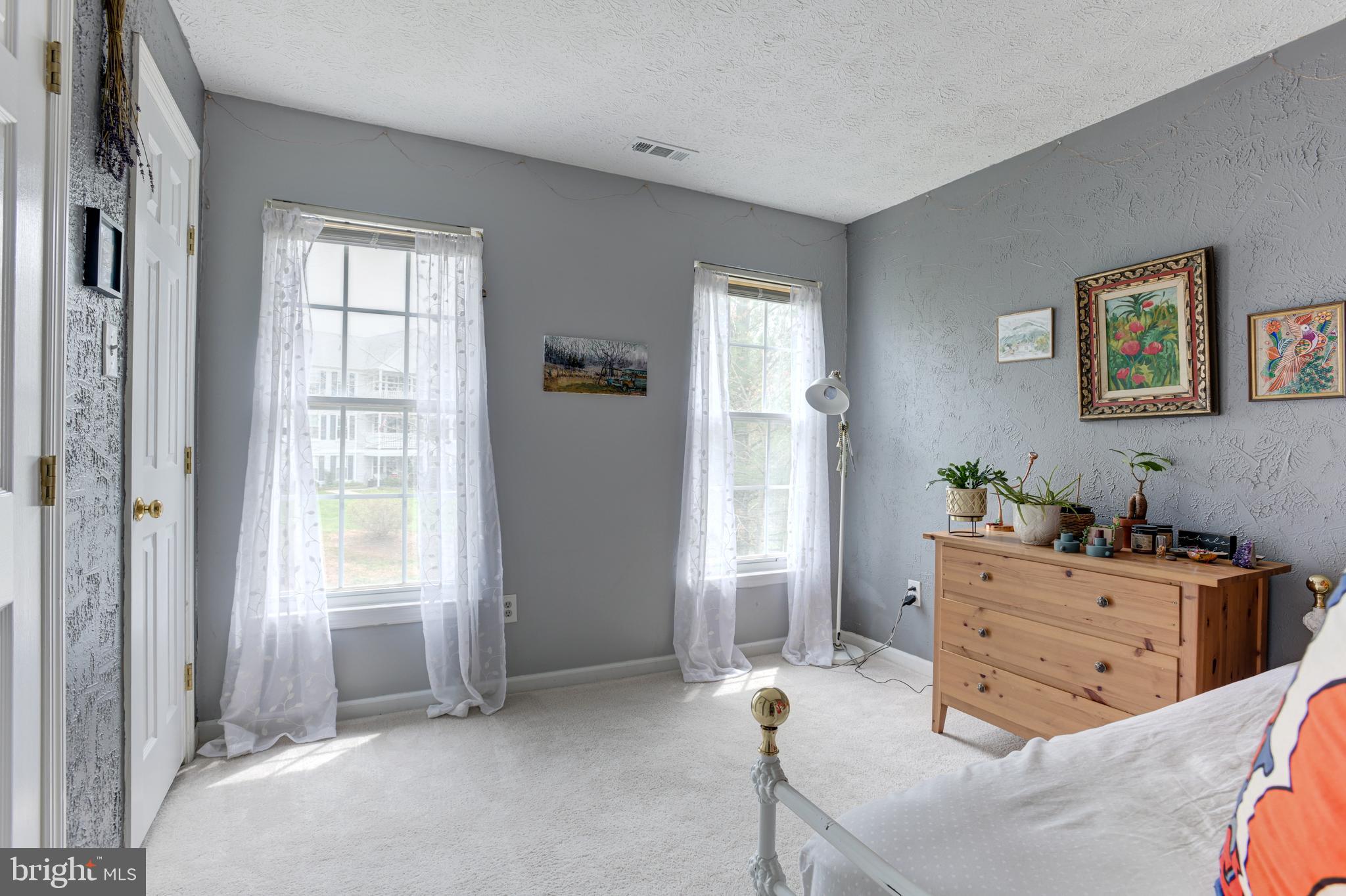 BRENTWOOD CONDO - Residential