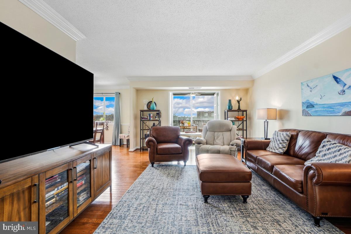 5904 MOUNT EAGLE DRIVE 516