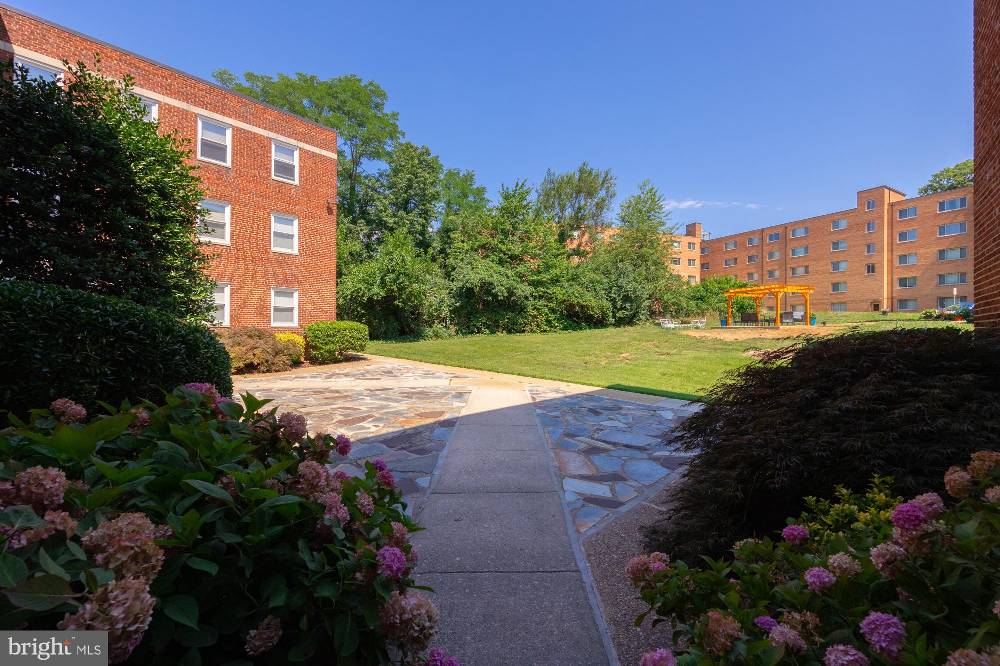 ARLINGTON - Residential Lease