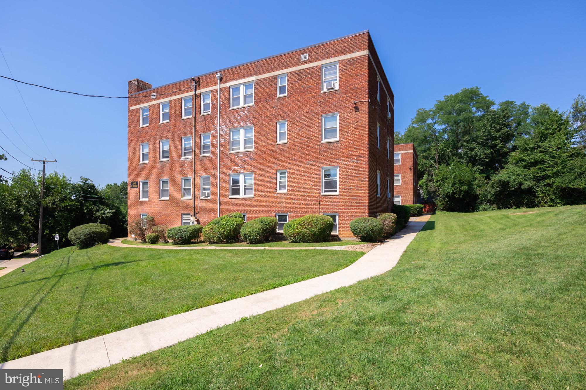 ARLINGTON - Residential Lease