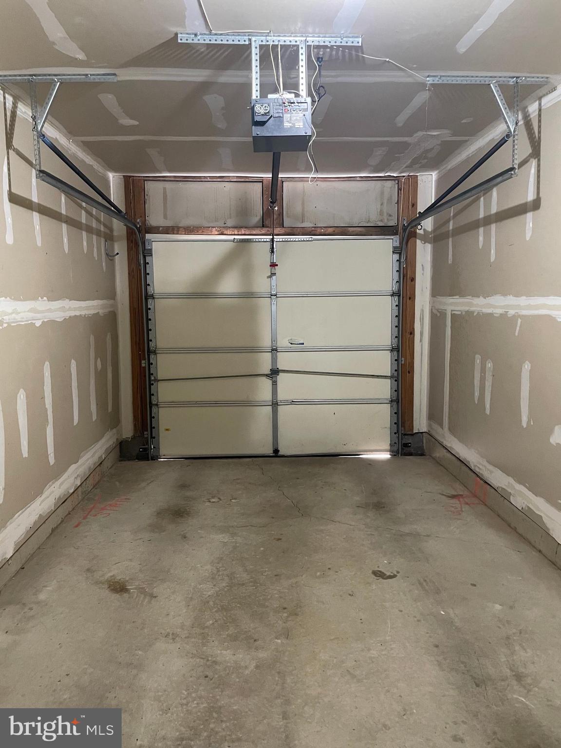 MADISON PARK AT WEST MARKET - Residential Lease