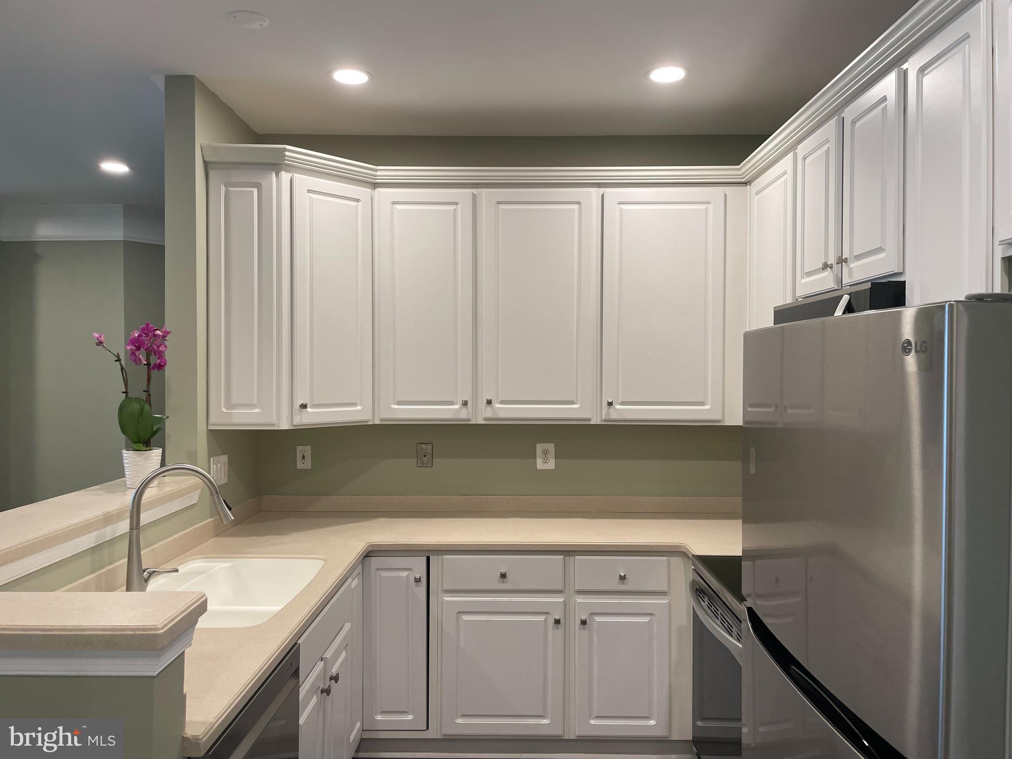 MADISON PARK AT WEST MARKET - Residential Lease