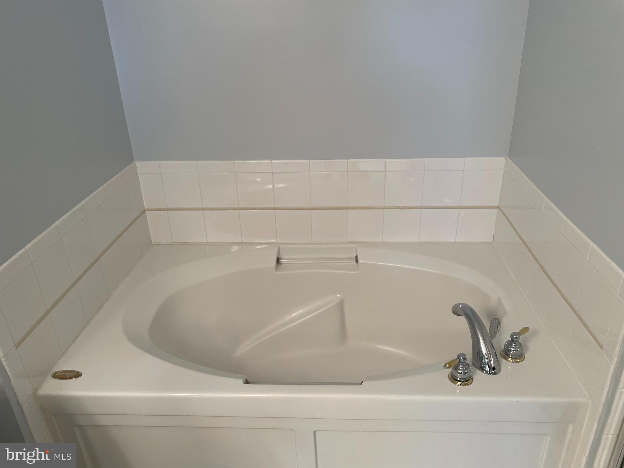 MADISON PARK AT WEST MARKET - Residential Lease