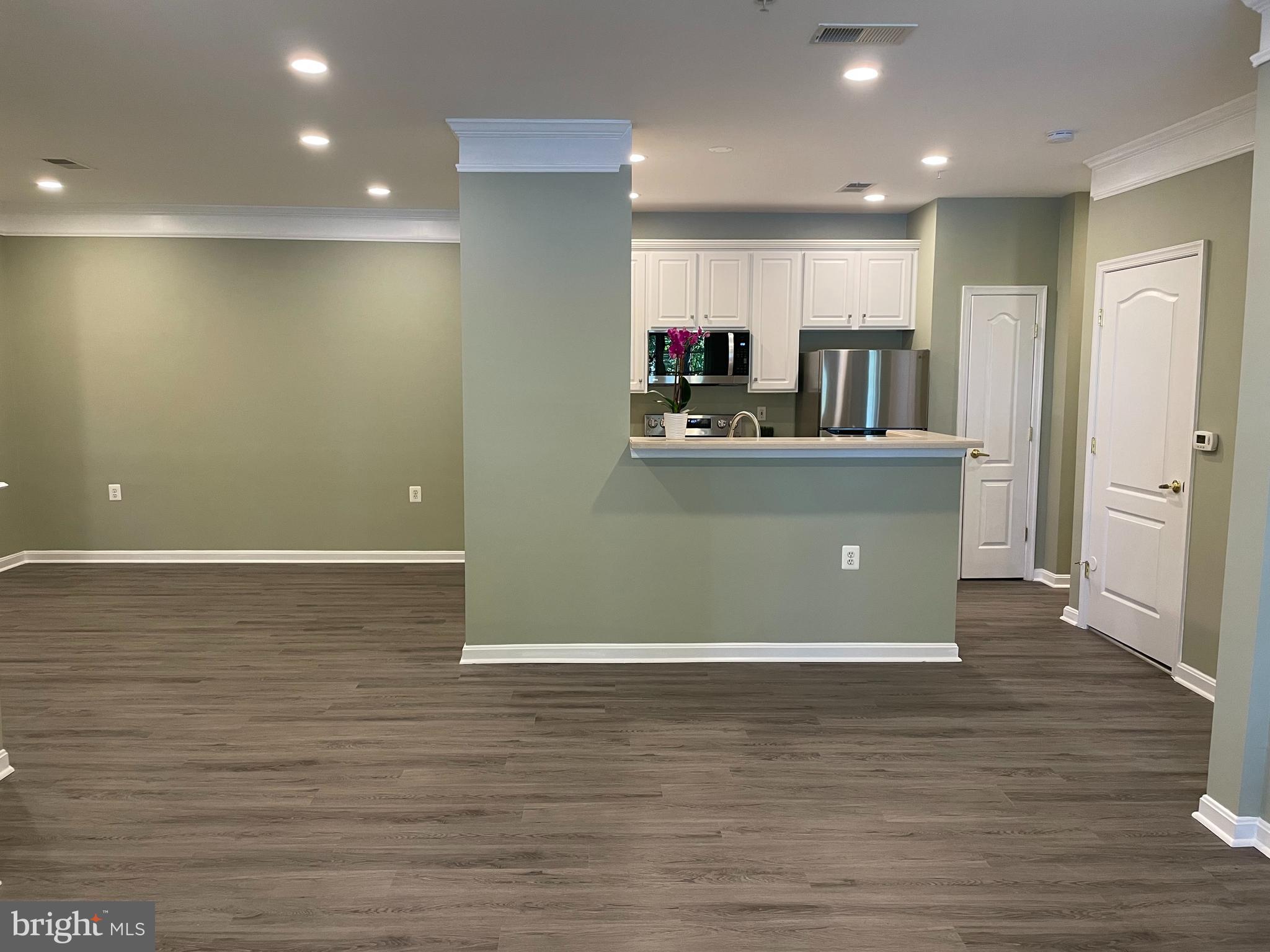 MADISON PARK AT WEST MARKET - Residential Lease