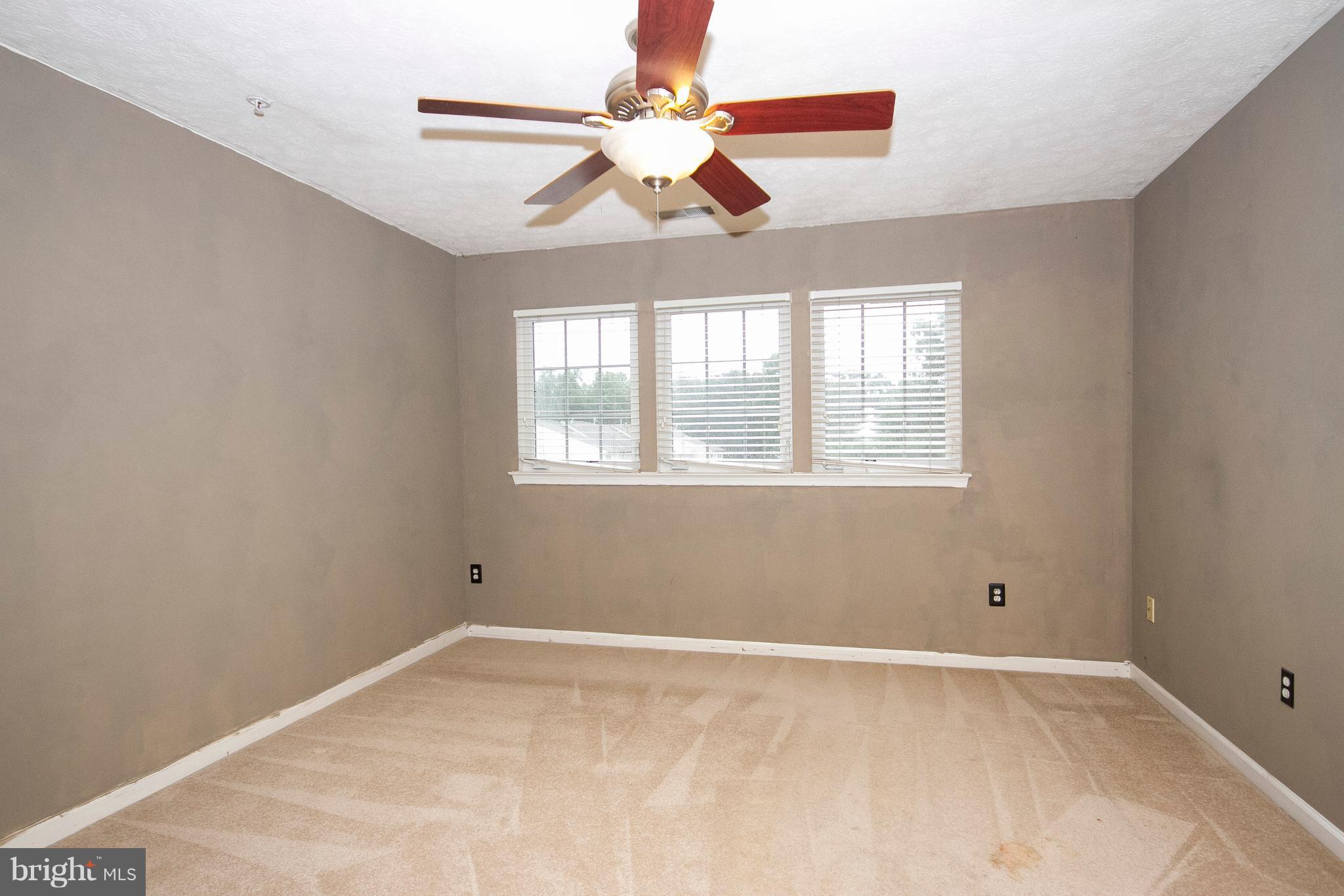 CONSTANT FRIENDSHIP - Residential Lease