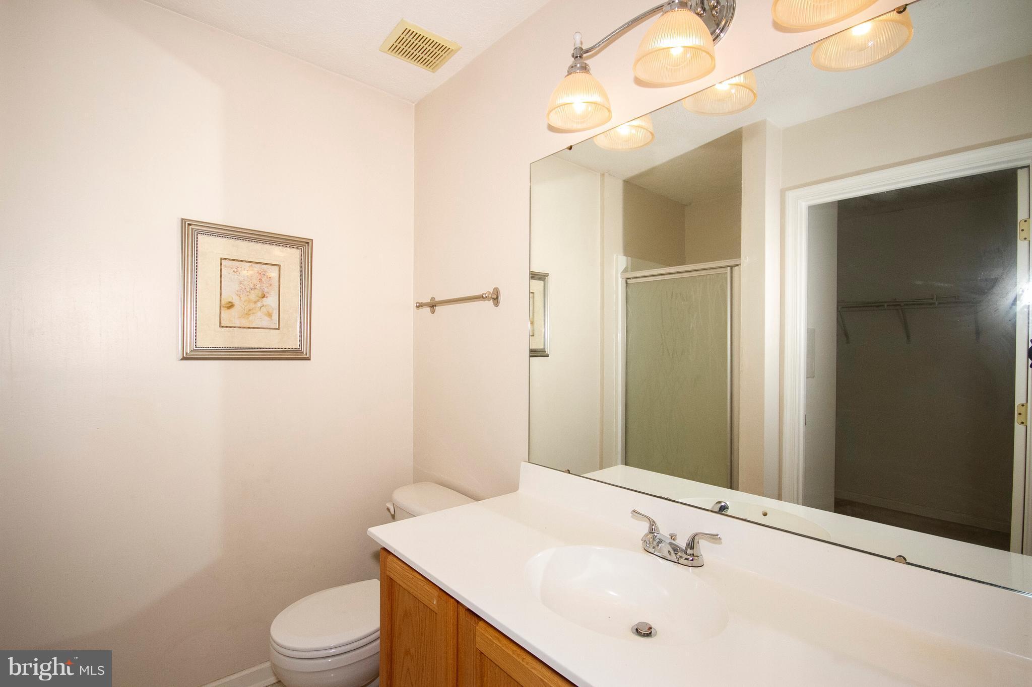 CONSTANT FRIENDSHIP - Residential Lease