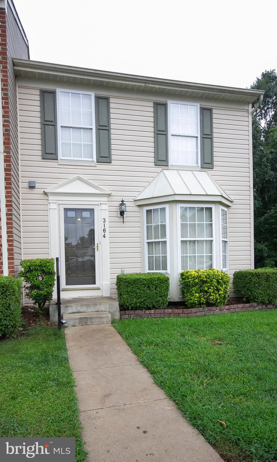 CONSTANT FRIENDSHIP - Residential Lease