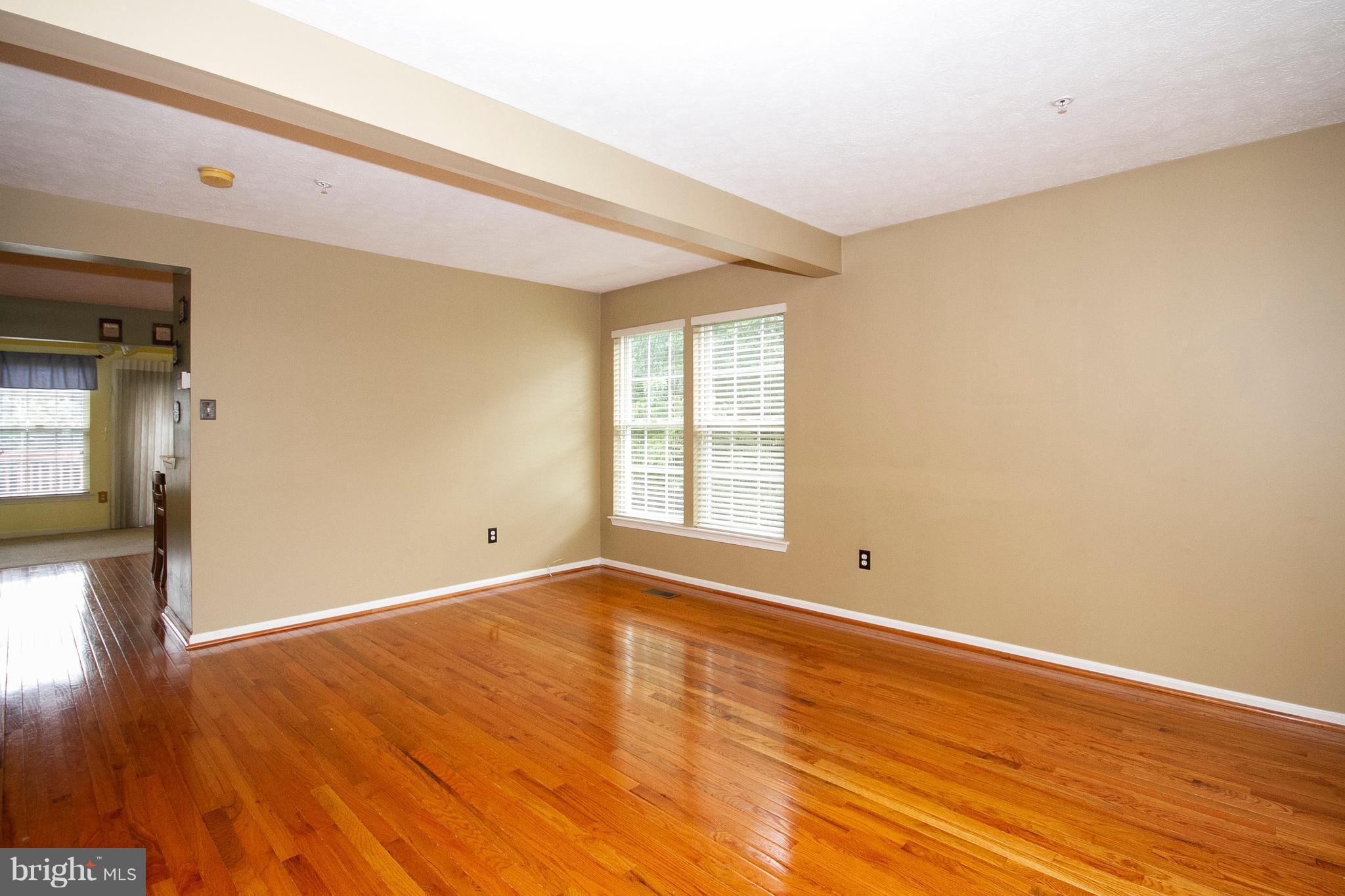 CONSTANT FRIENDSHIP - Residential Lease