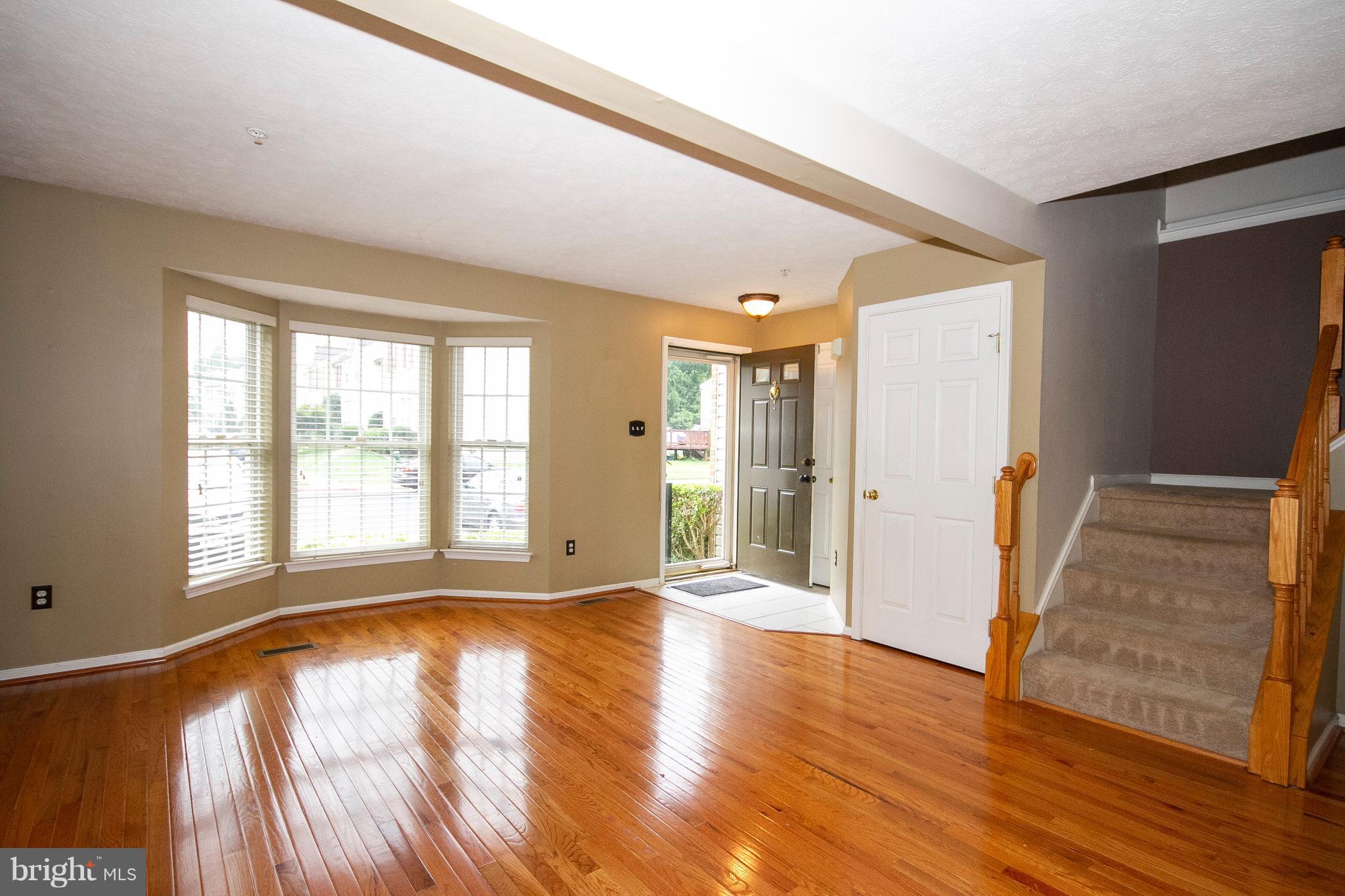 CONSTANT FRIENDSHIP - Residential Lease