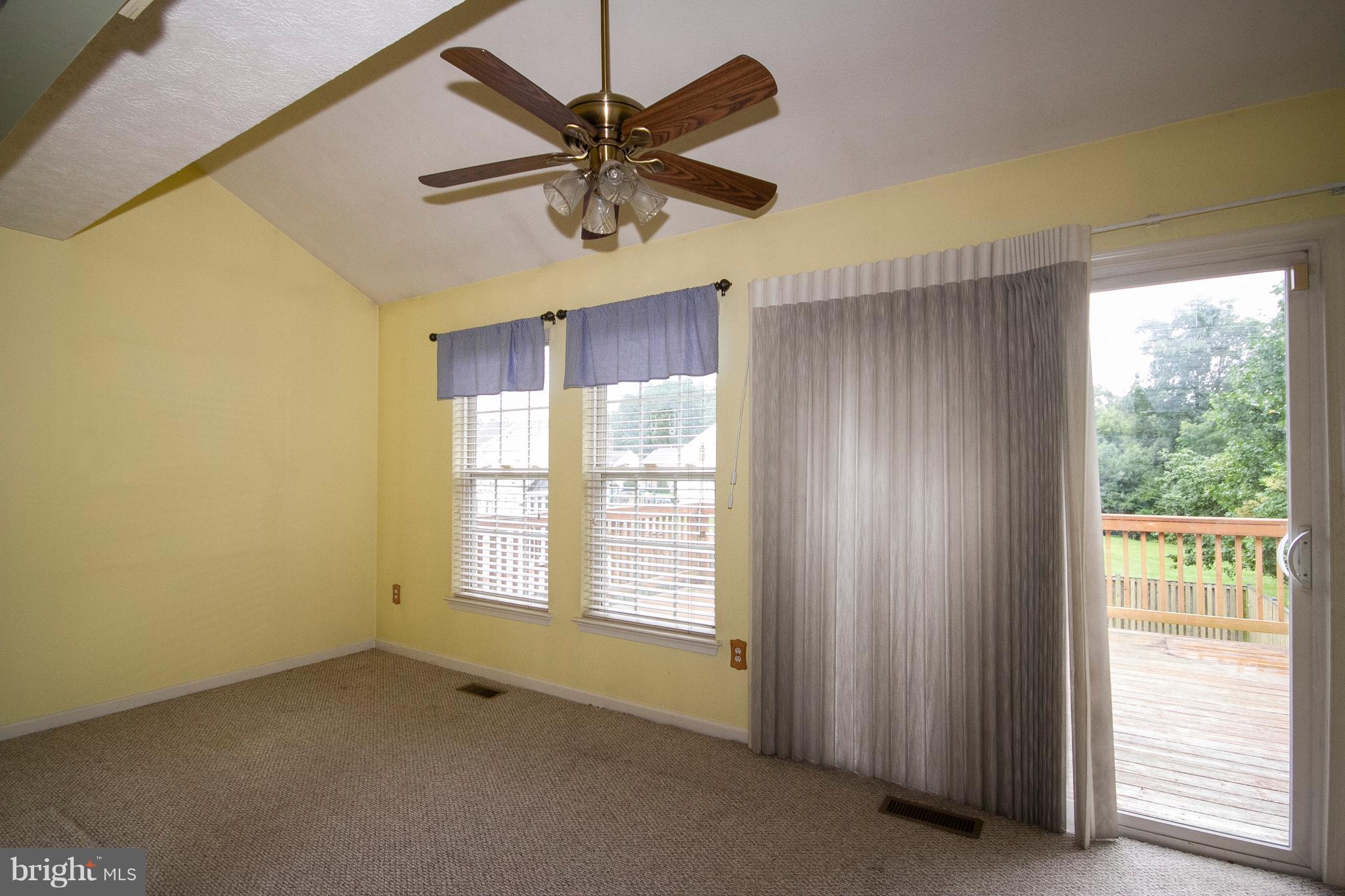 CONSTANT FRIENDSHIP - Residential Lease