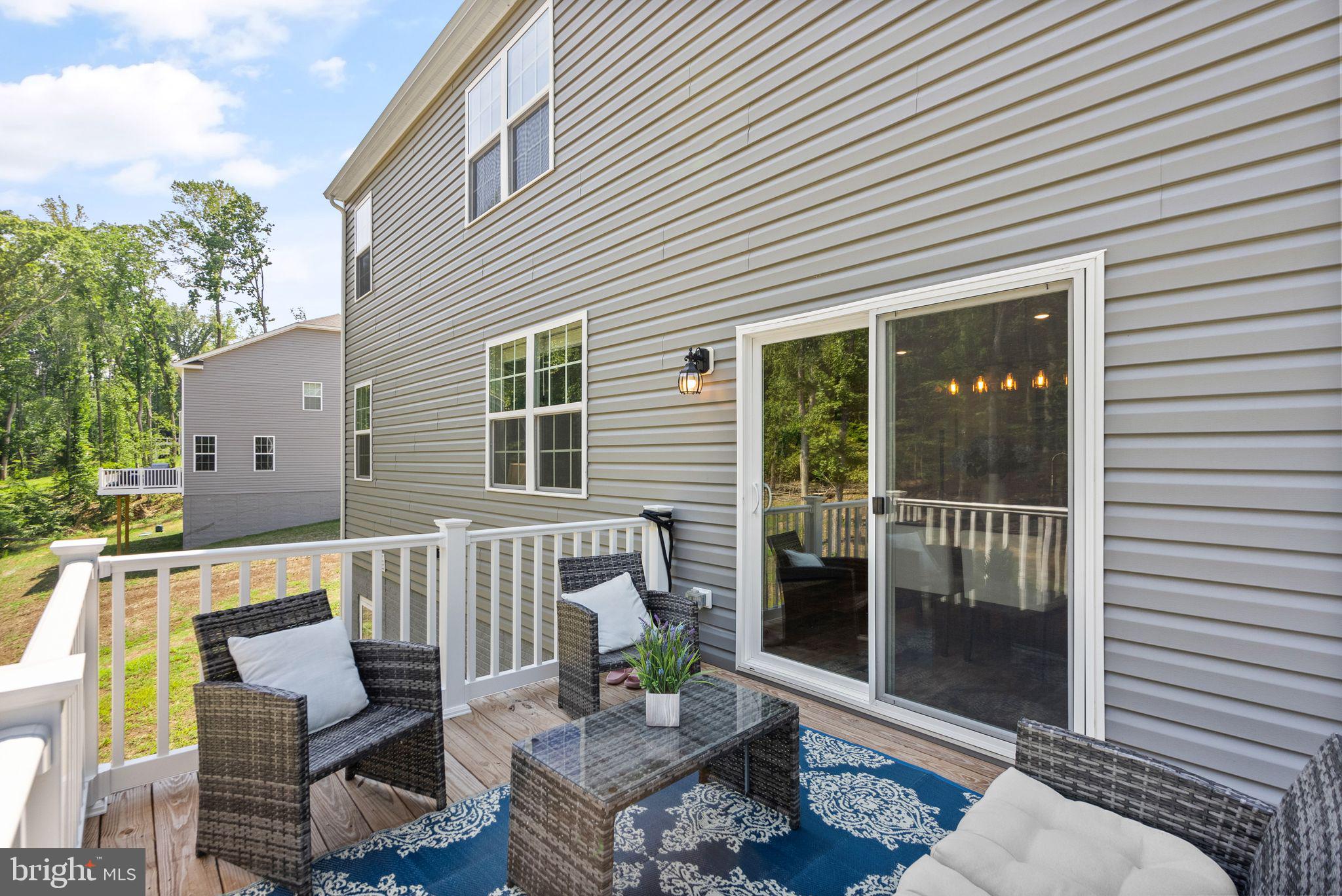 AQUIA OVERLOOK - Residential Lease