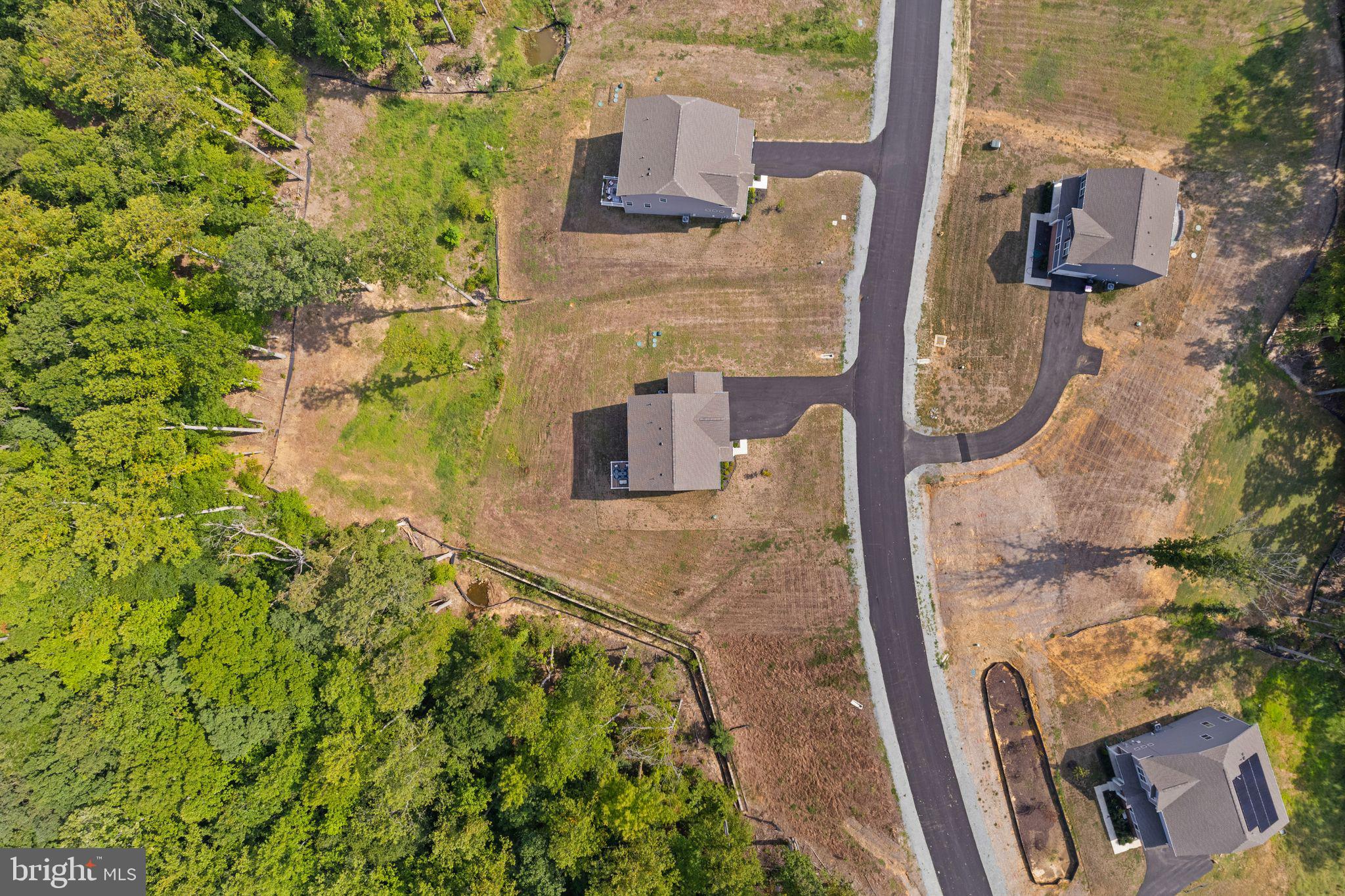 AQUIA OVERLOOK - Residential Lease