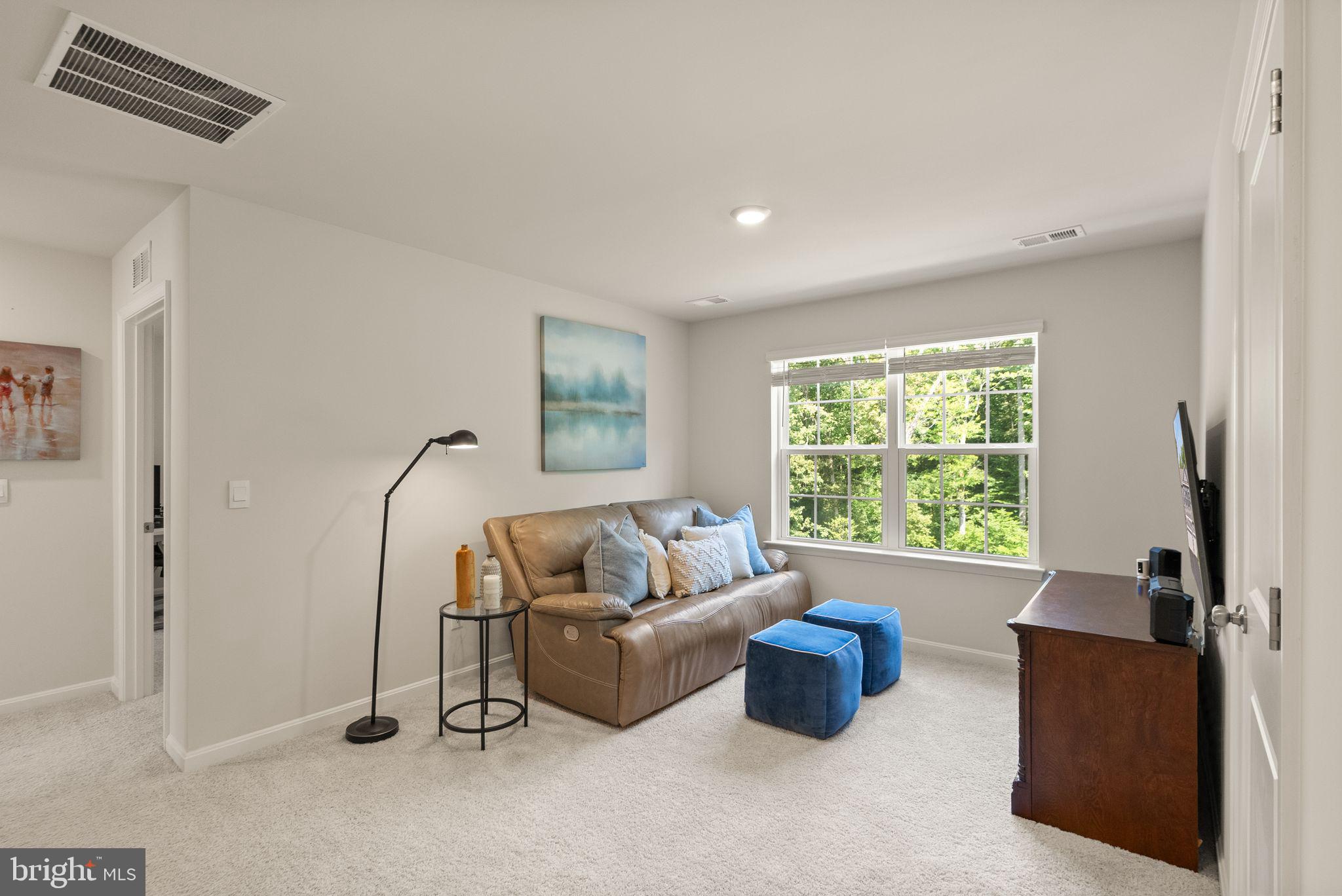 AQUIA OVERLOOK - Residential Lease