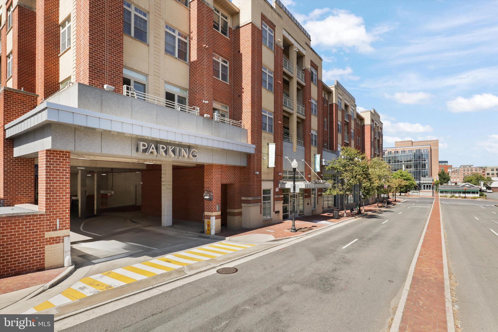 THE ROYALTON - Residential Lease