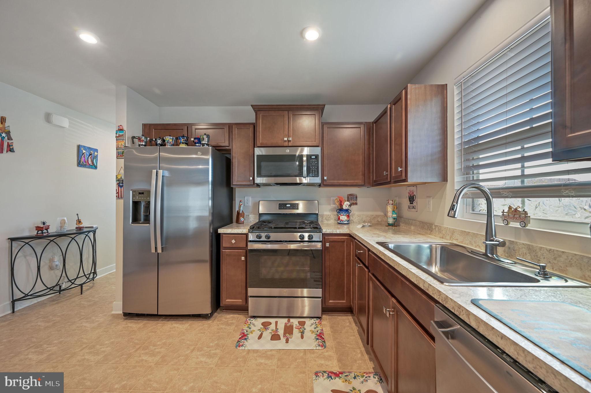 ALDERLEAF MEADOWS - Residential