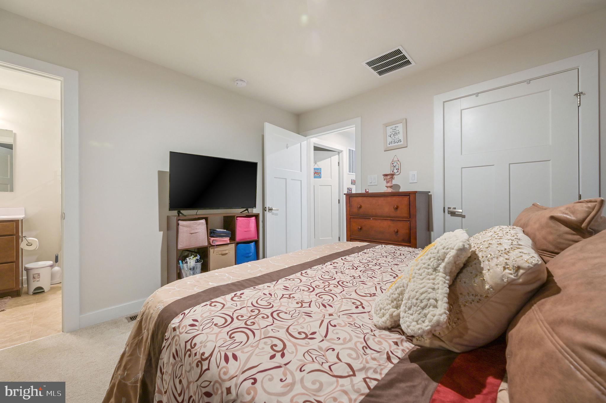 ALDERLEAF MEADOWS - Residential