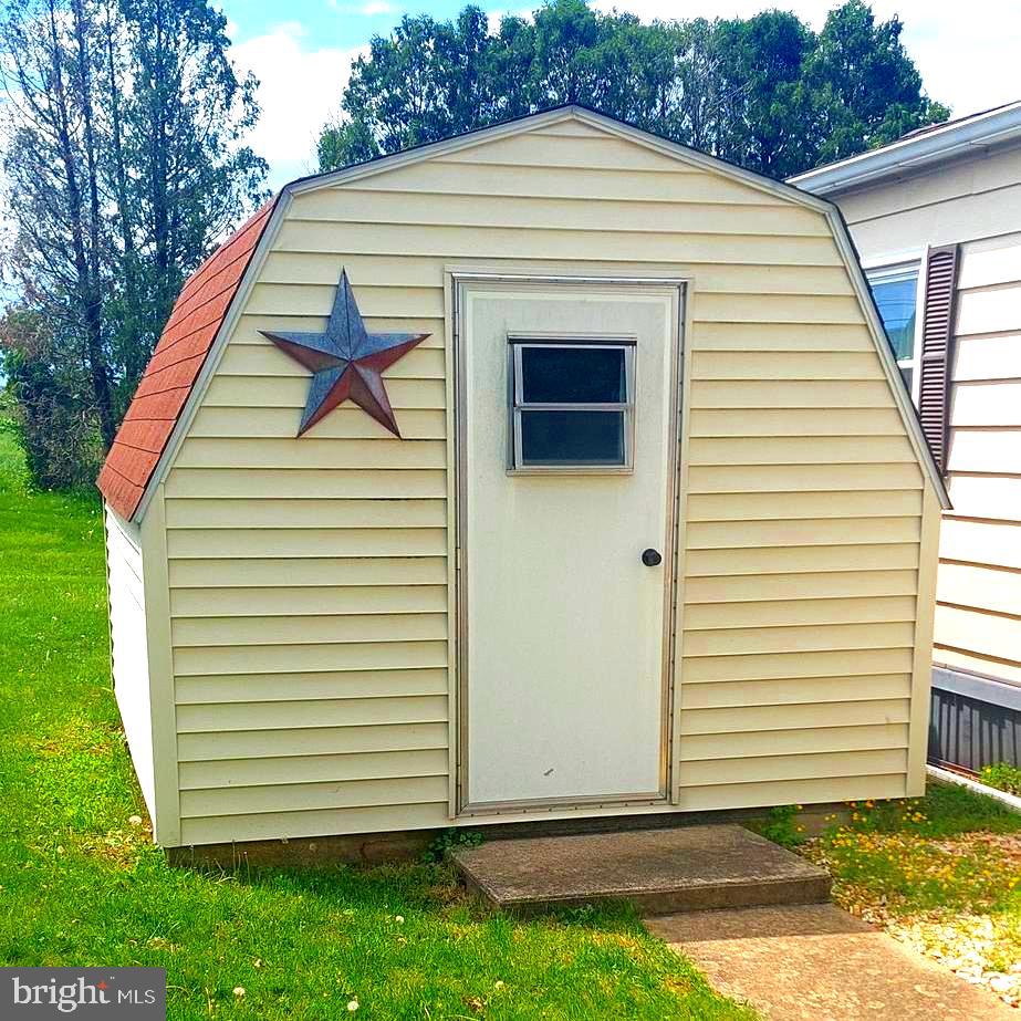 STONY RUN VILLAGE - Residential