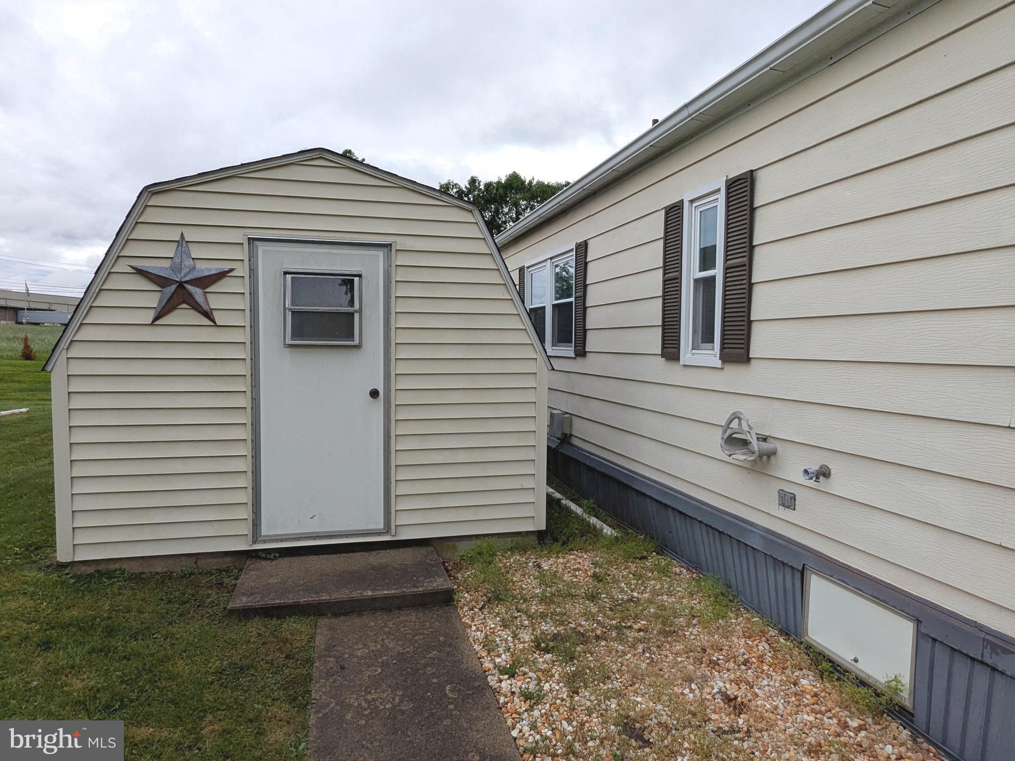 STONY RUN VILLAGE - Residential