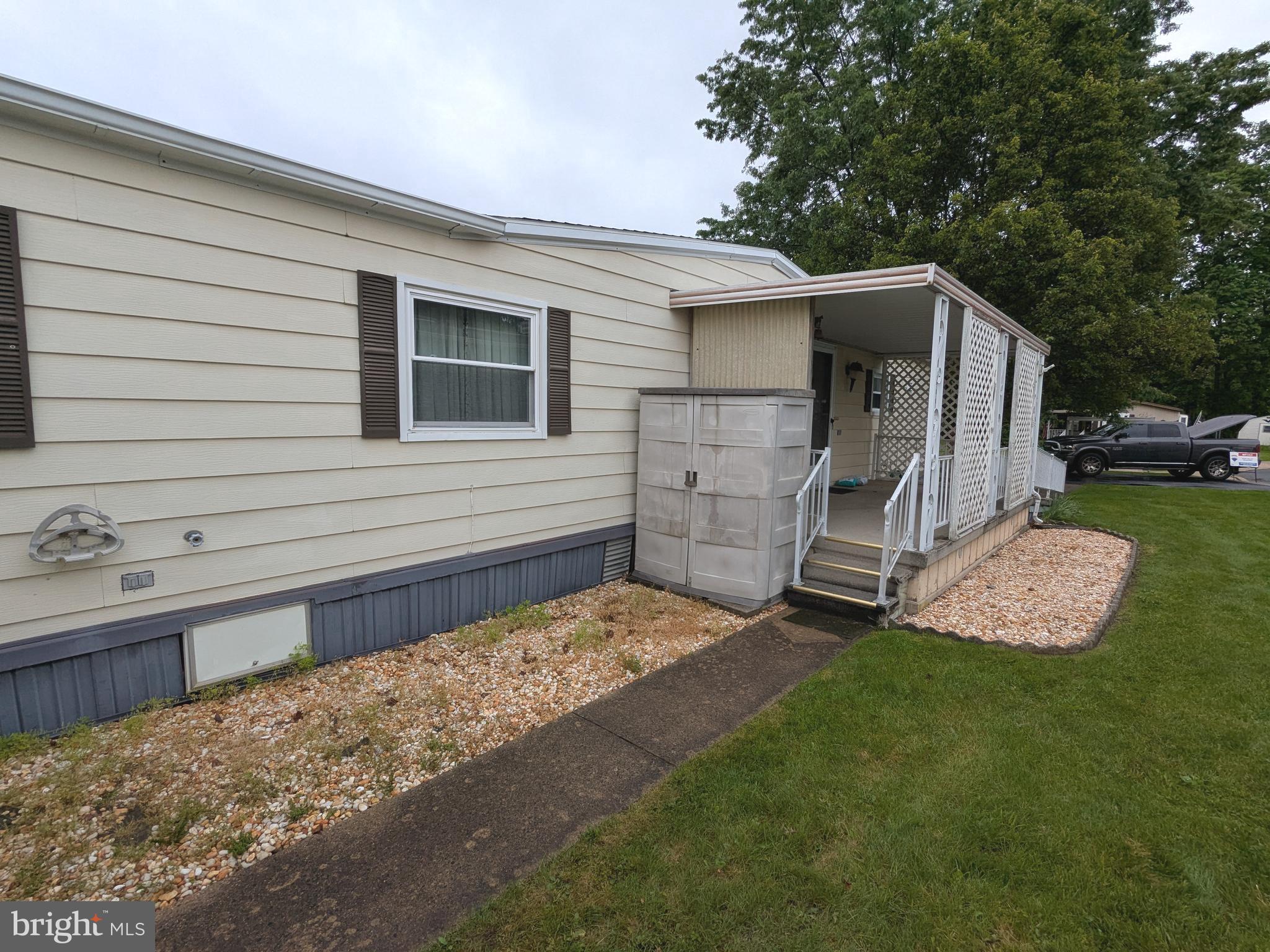 STONY RUN VILLAGE - Residential