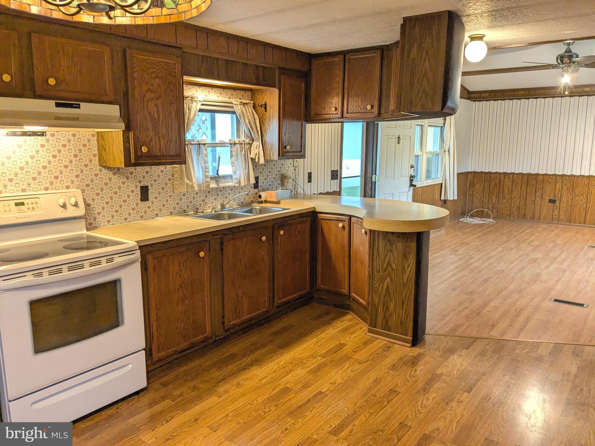 STONY RUN VILLAGE - Residential