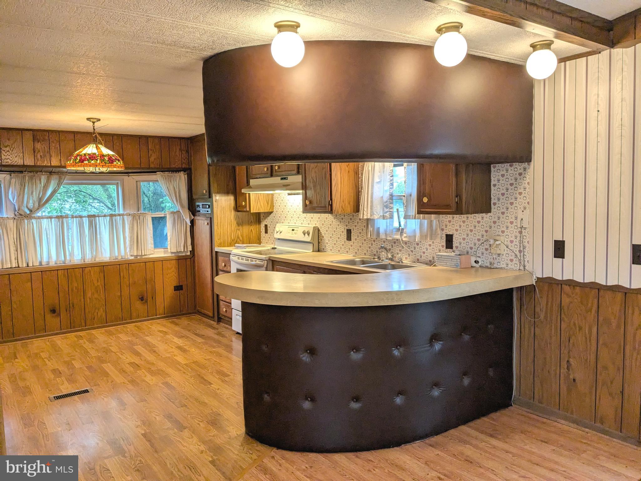 STONY RUN VILLAGE - Residential