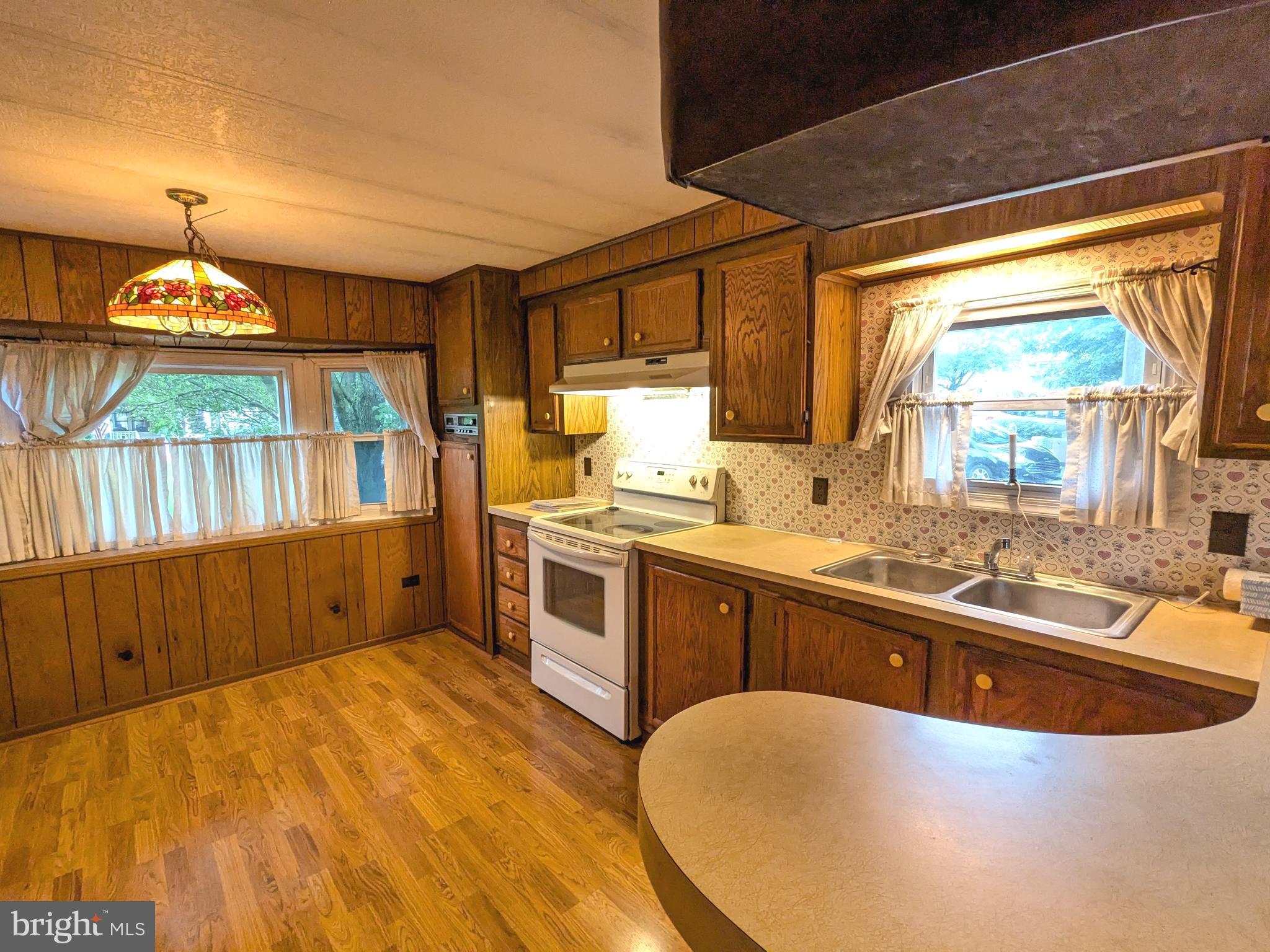 STONY RUN VILLAGE - Residential